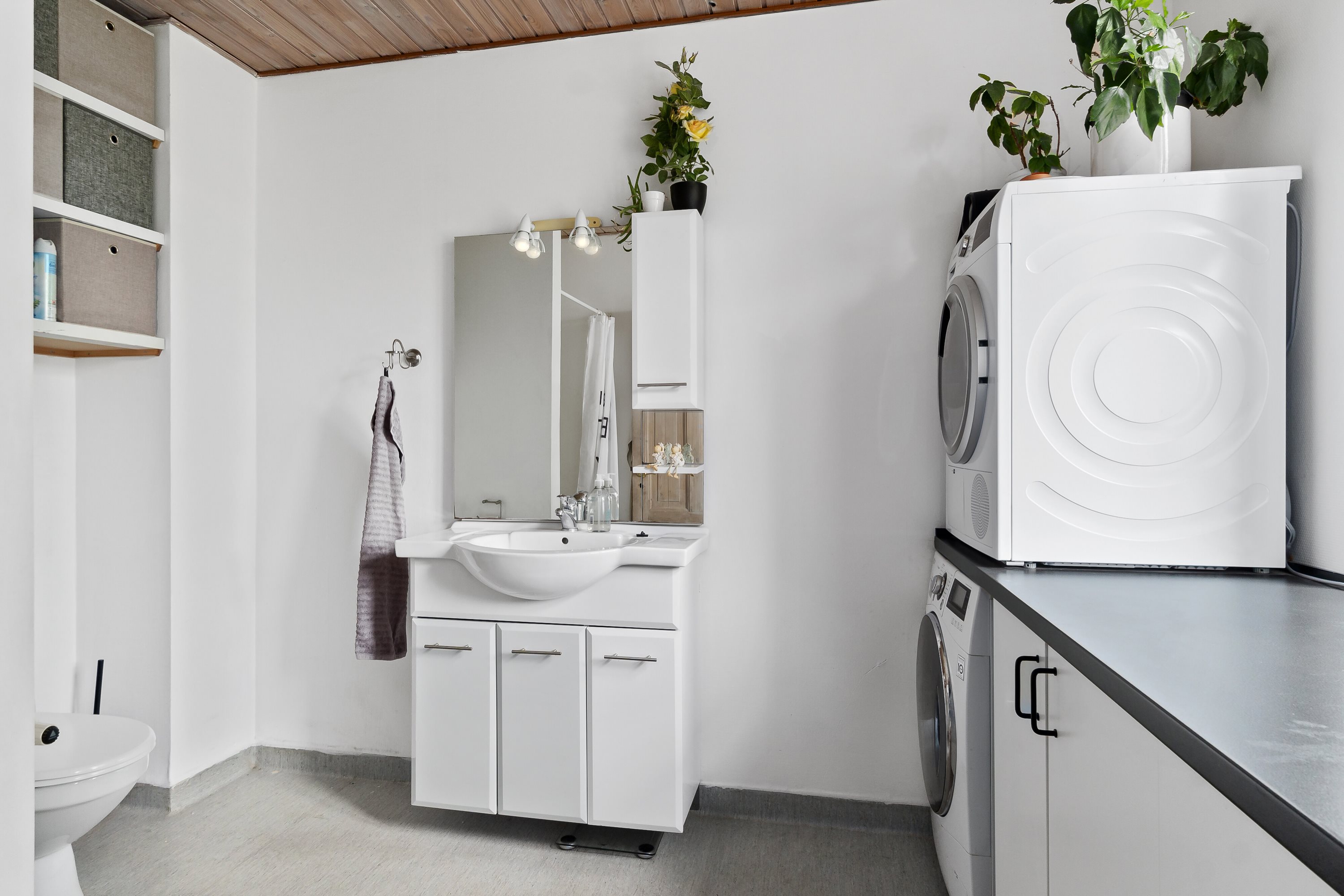 Fremhævet badeværelse billede i fuldskærmstilstand. Billede af Stationsvej 15, 4261 Dalmose