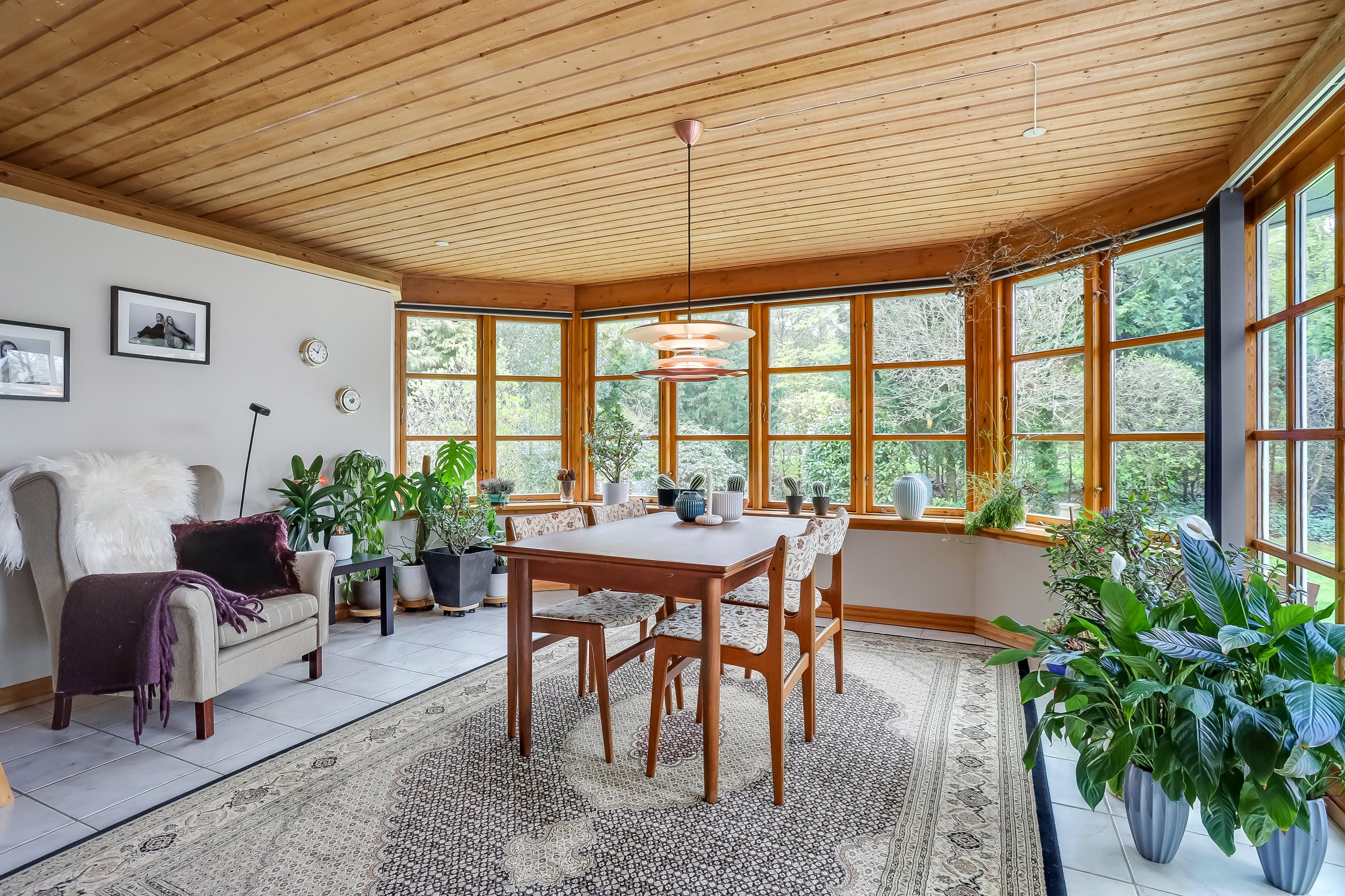 Fremhævet stue billede i fuldskærmstilstand. Billede af Skovvænget 6, Sjørup, 8800 Viborg