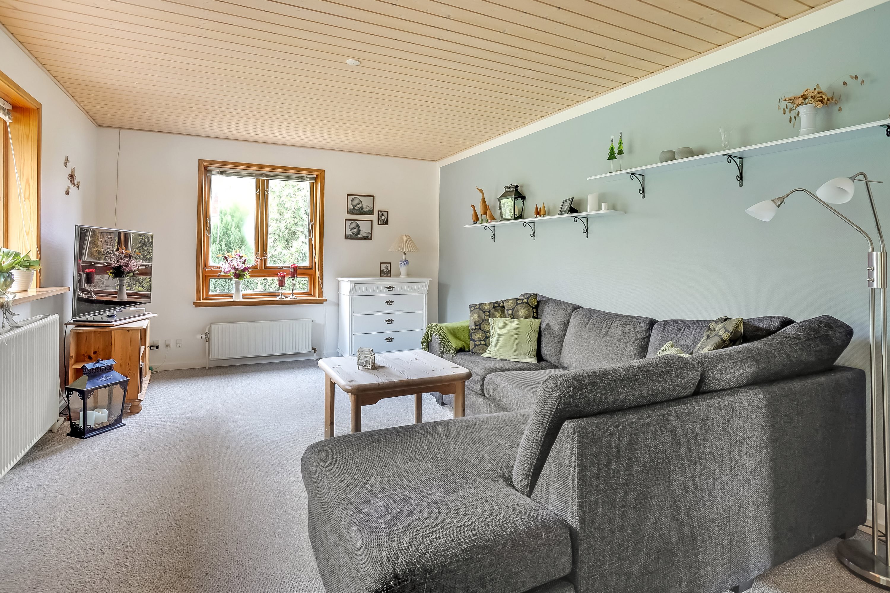 Fremhævet stue billede i fuldskærmstilstand. Billede af Skovvænget 6, Sjørup, 8800 Viborg