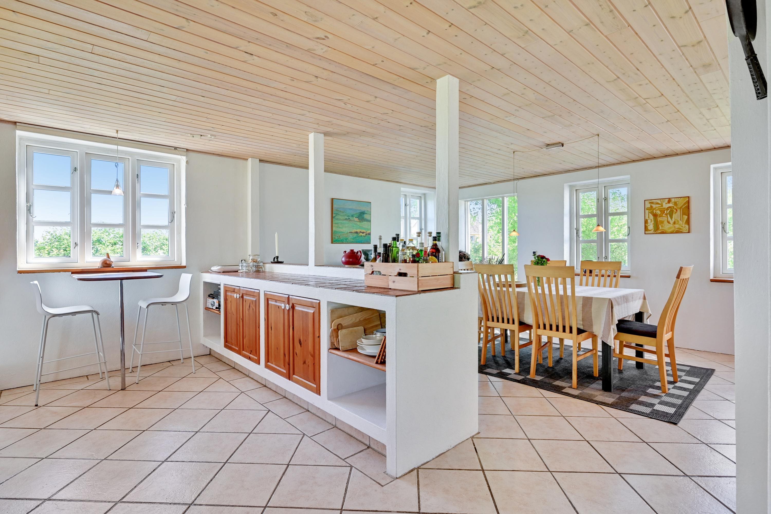 Fremhævet køkken billede i fuldskærmstilstand. Billede af Sejersgade 11, Vium, 8620 Kjellerup