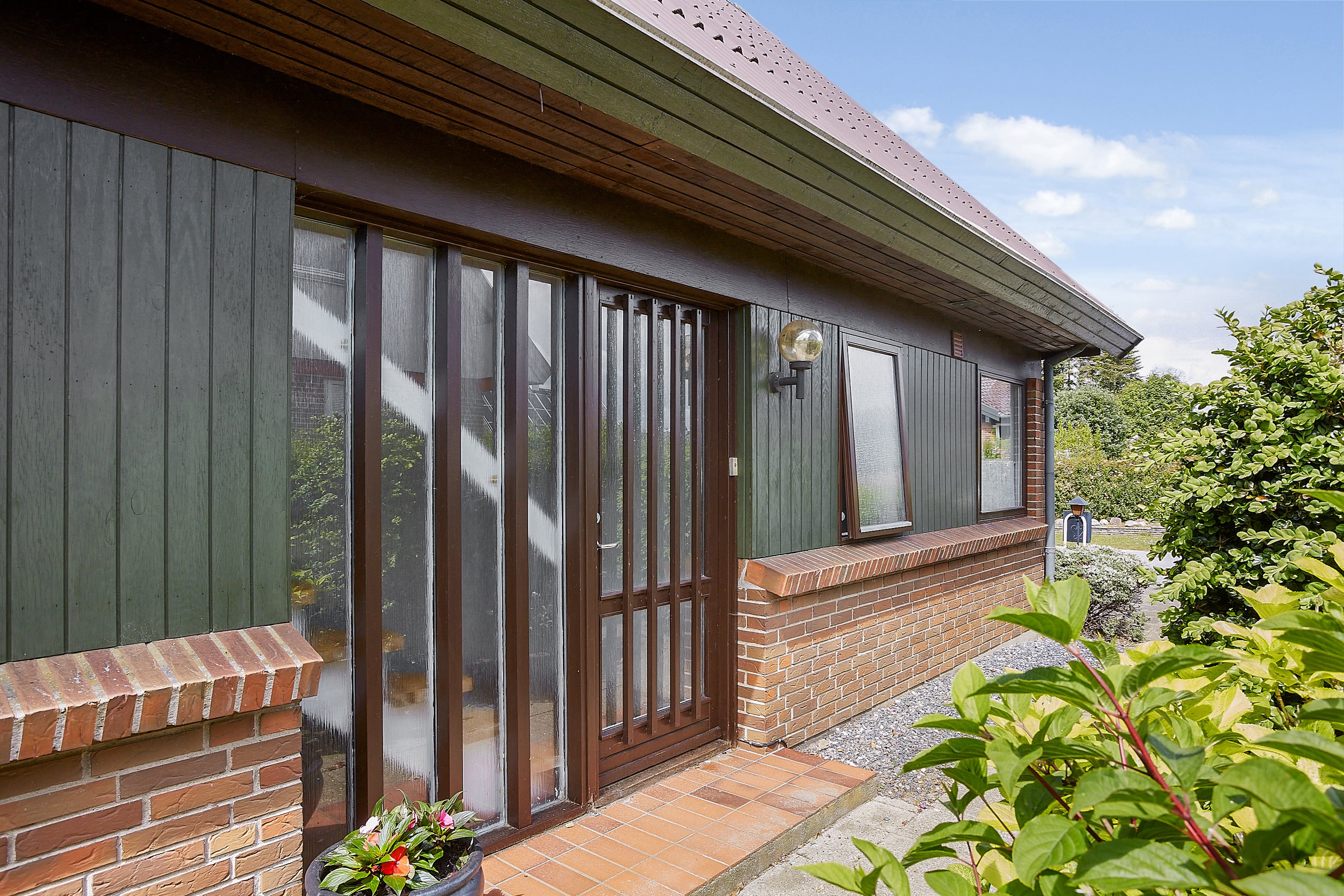 Fremhævet ejendommen billede i fuldskærmstilstand. Billede af Ligustervænget 7, 7130 Juelsminde