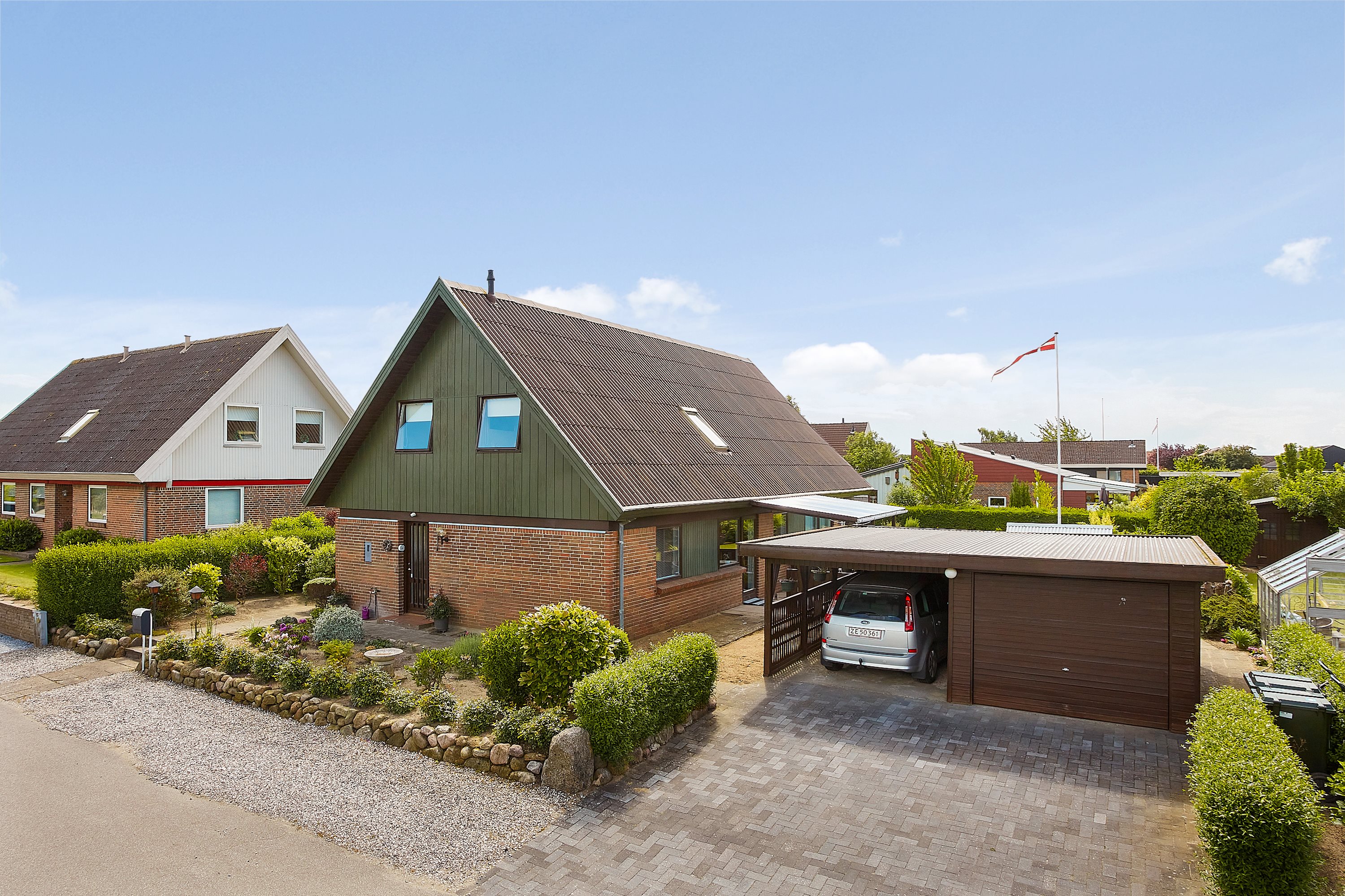 Fremhævet ejendommen billede i fuldskærmstilstand. Billede af Ligustervænget 7, 7130 Juelsminde