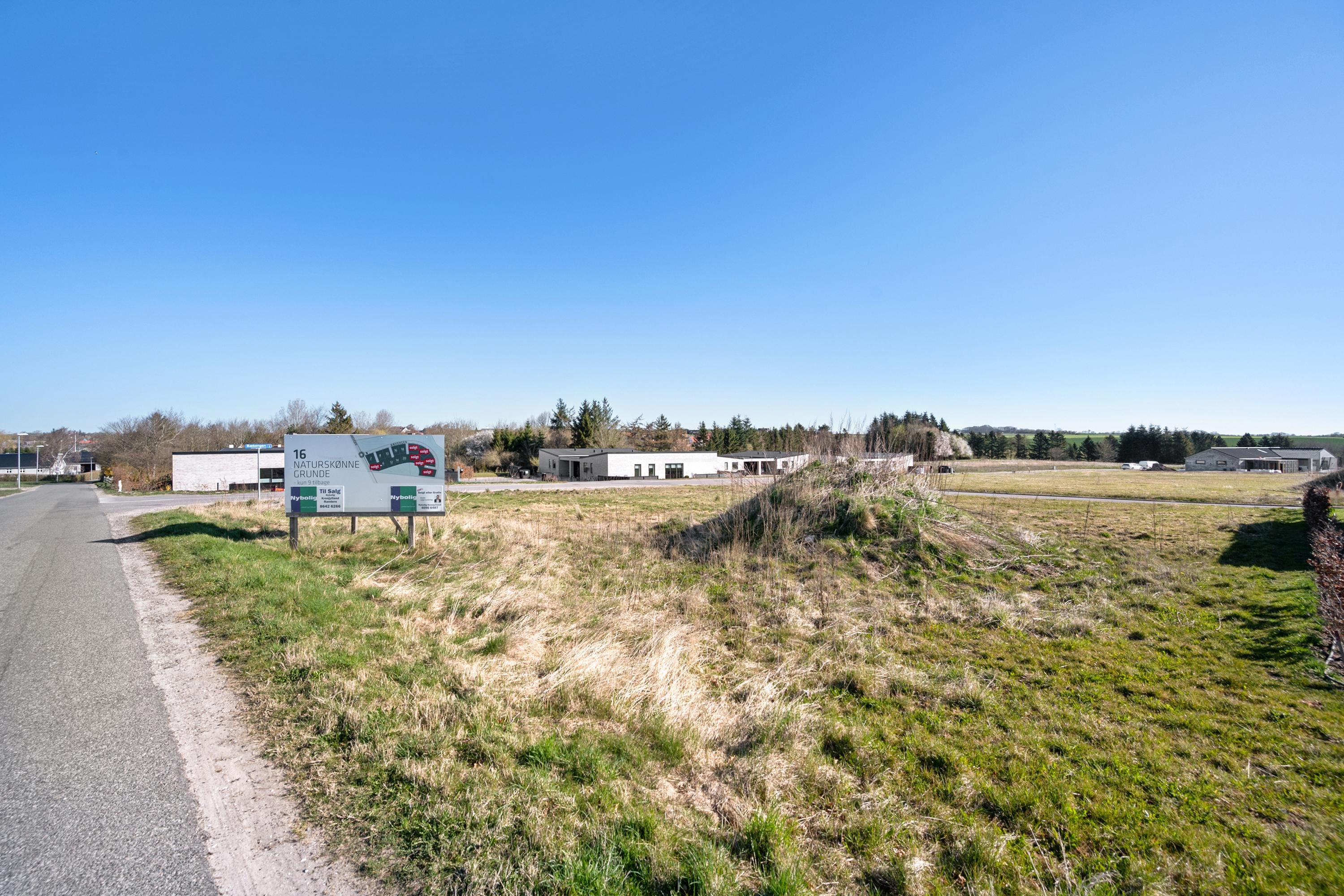 Fremhævet grund billede i fuldskærmstilstand. Billede af Bækengen 10, Harridslev, 8930 Randers NØ