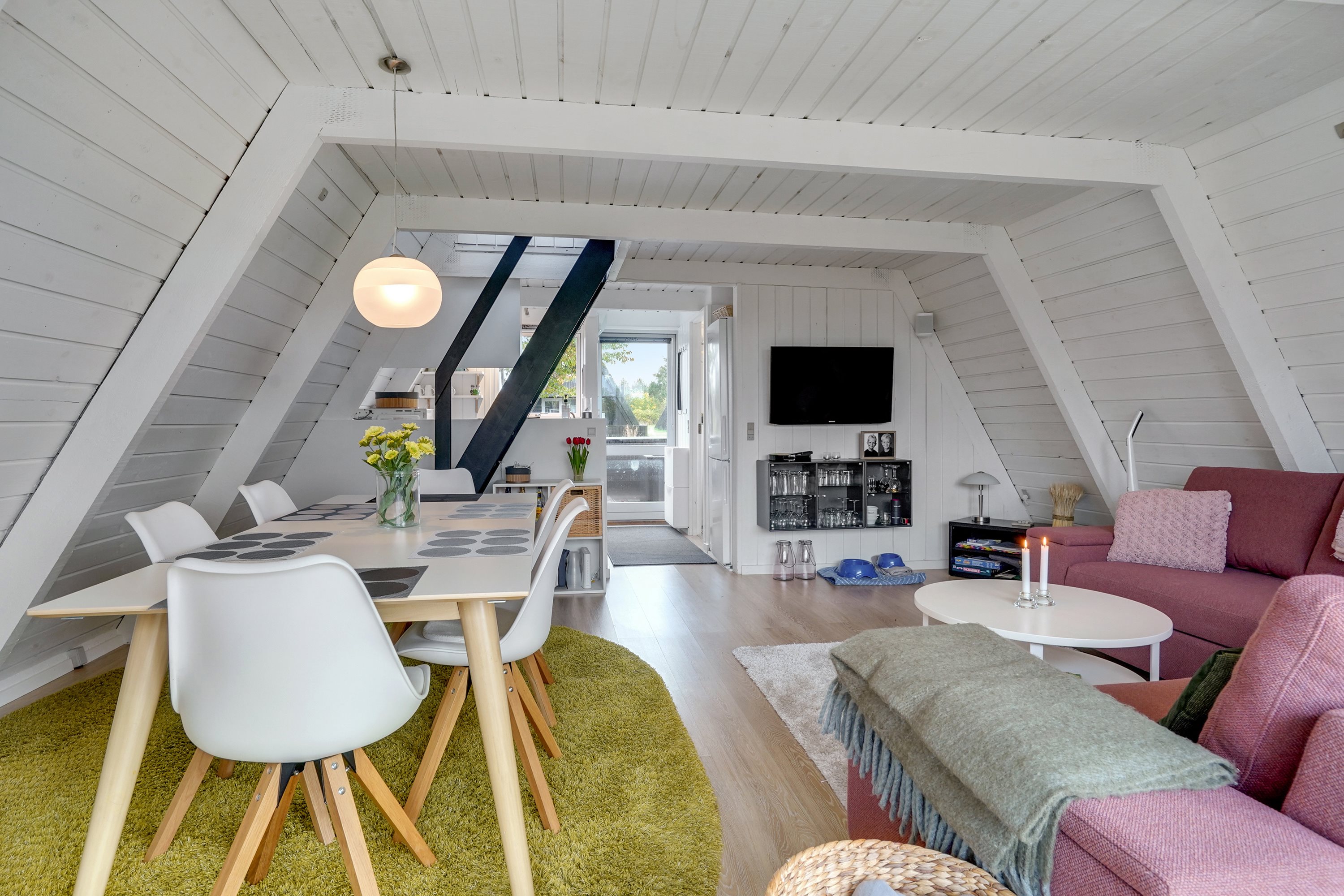 Fremhævet stue billede i fuldskærmstilstand. Billede af Golfsvinget 250, Gatten, 9640 Farsø