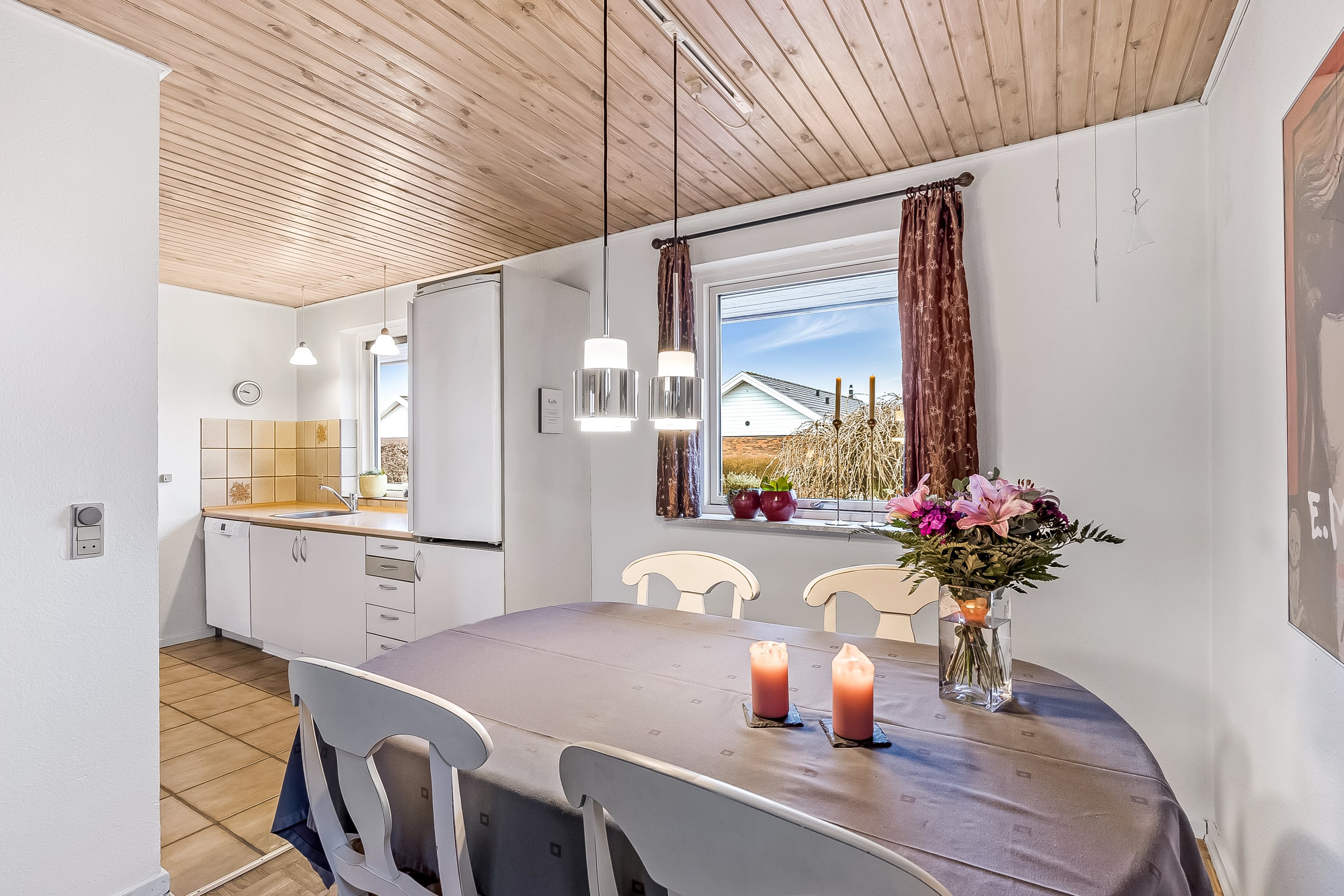Fremhævet køkken billede i fuldskærmstilstand. Billede af Mølleager 67A, Lindved, 7100 Vejle