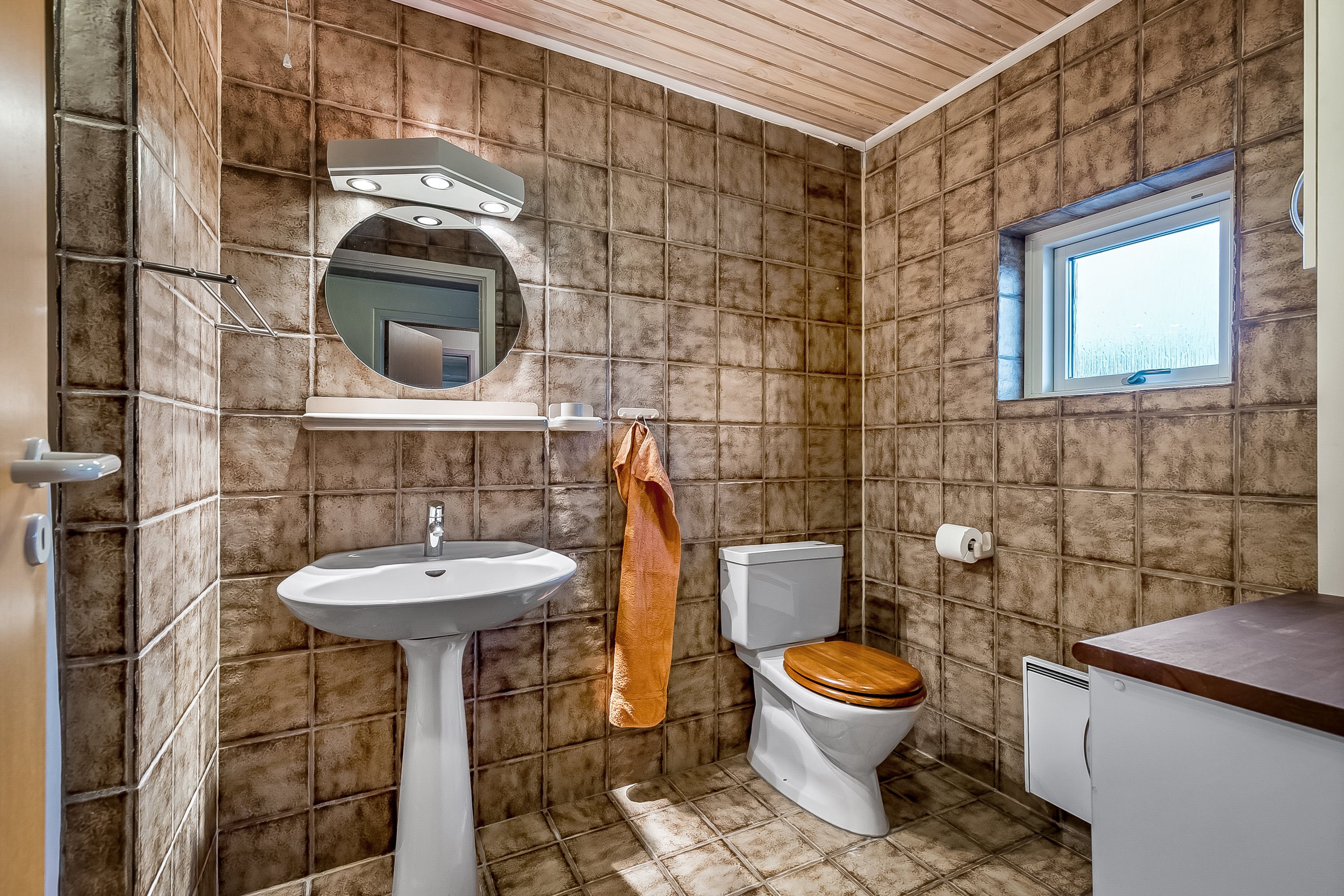 Fremhævet badeværelse billede i fuldskærmstilstand. Billede af Mølleager 67A, Lindved, 7100 Vejle