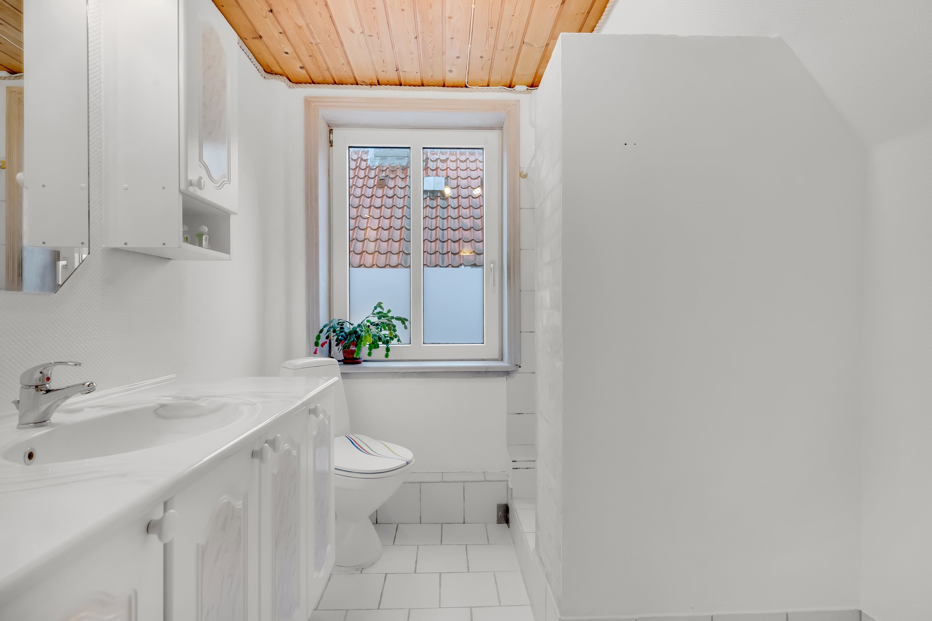 Fremhævet badeværelse billede i fuldskærmstilstand. Billede af Storegade 42, 7620 Lemvig