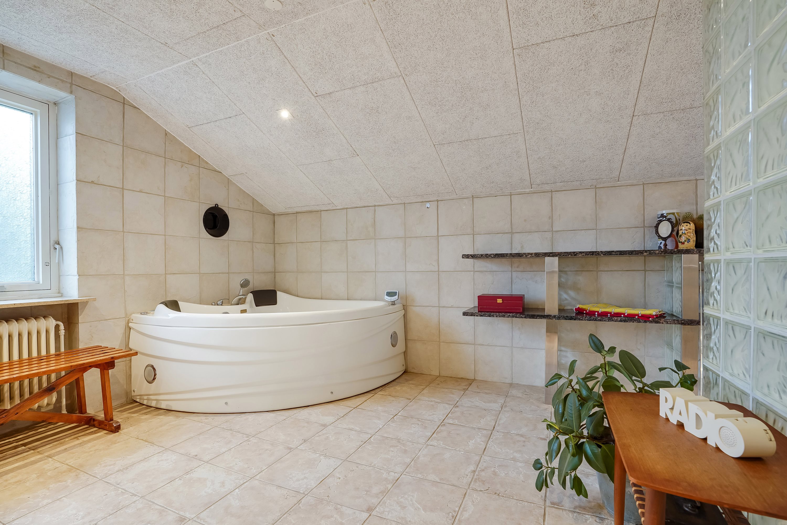 Fremhævet andet billede i fuldskærmstilstand. Billede af Rosenvold 1, 7300 Jelling