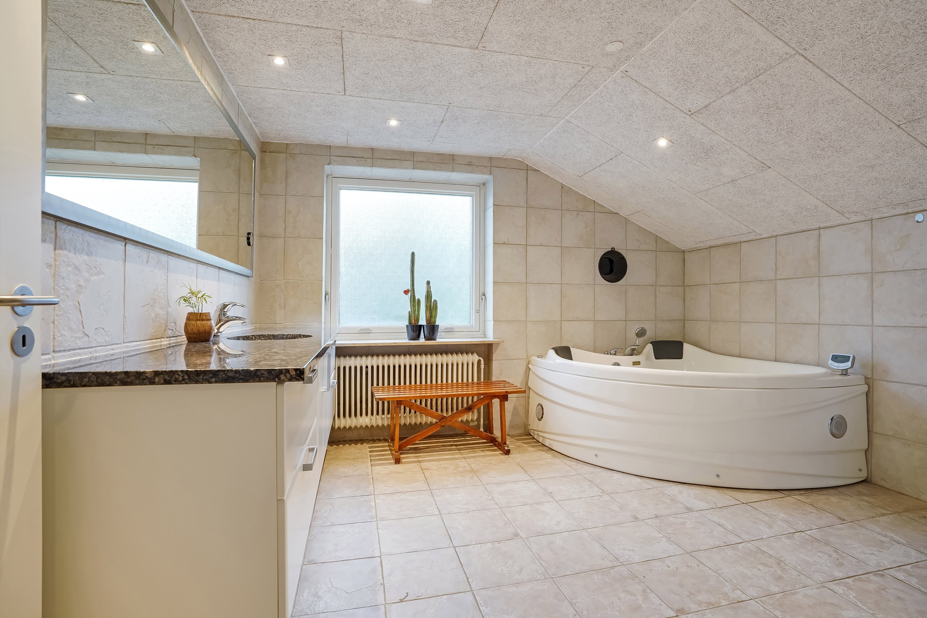 Fremhævet andet billede i fuldskærmstilstand. Billede af Rosenvold 1, 7300 Jelling