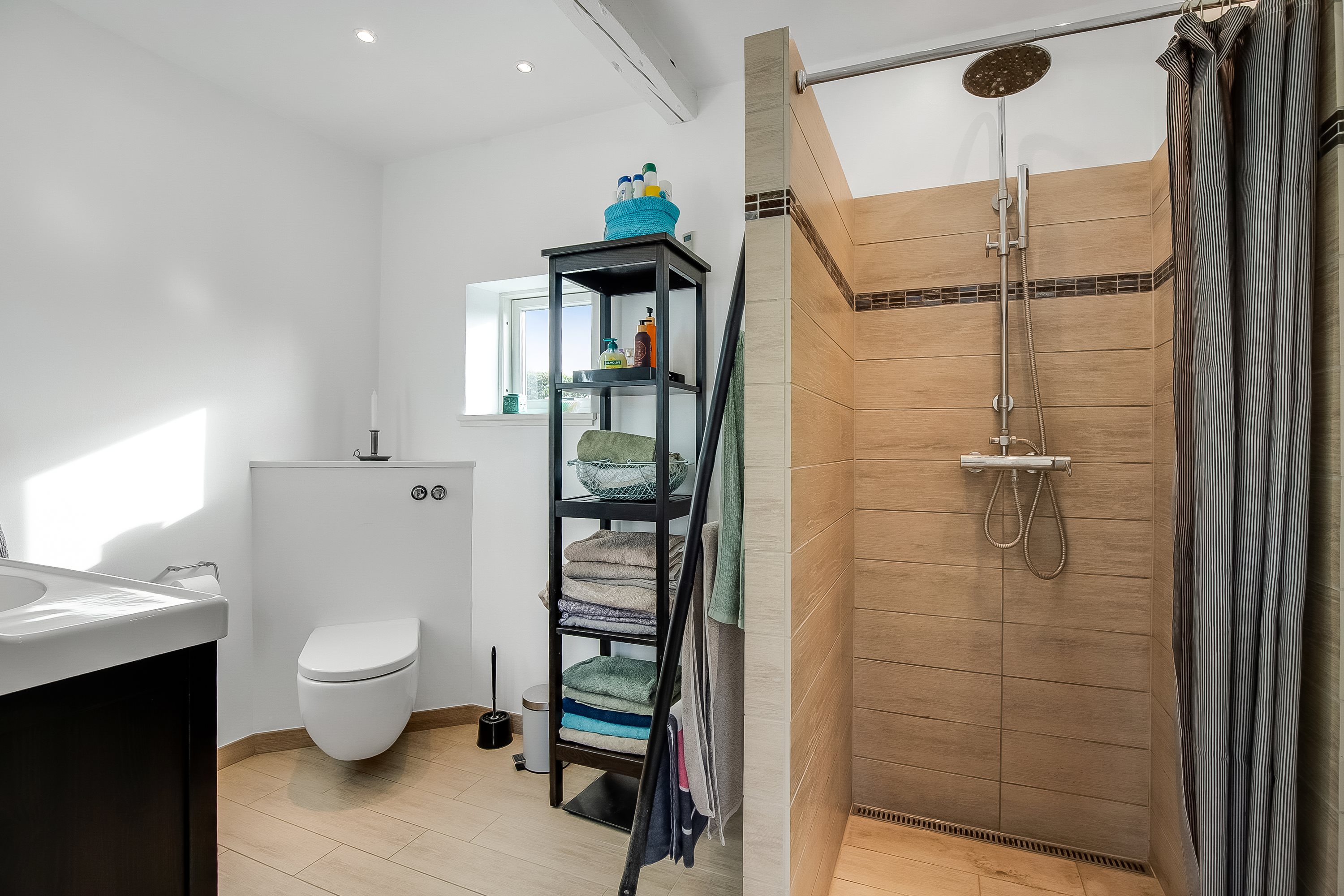 Fremhævet badeværelse billede i fuldskærmstilstand. Billede af Risbøge 14, Højrup, 6640 Lunderskov