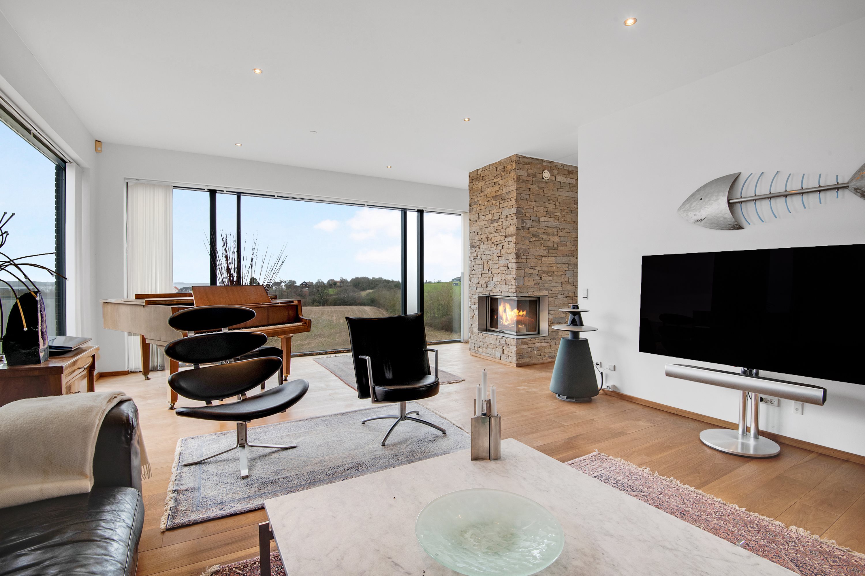 Fremhævet stue billede i fuldskærmstilstand. Billede af Gåsebakken 48, Ugelbølle, 8410 Rønde