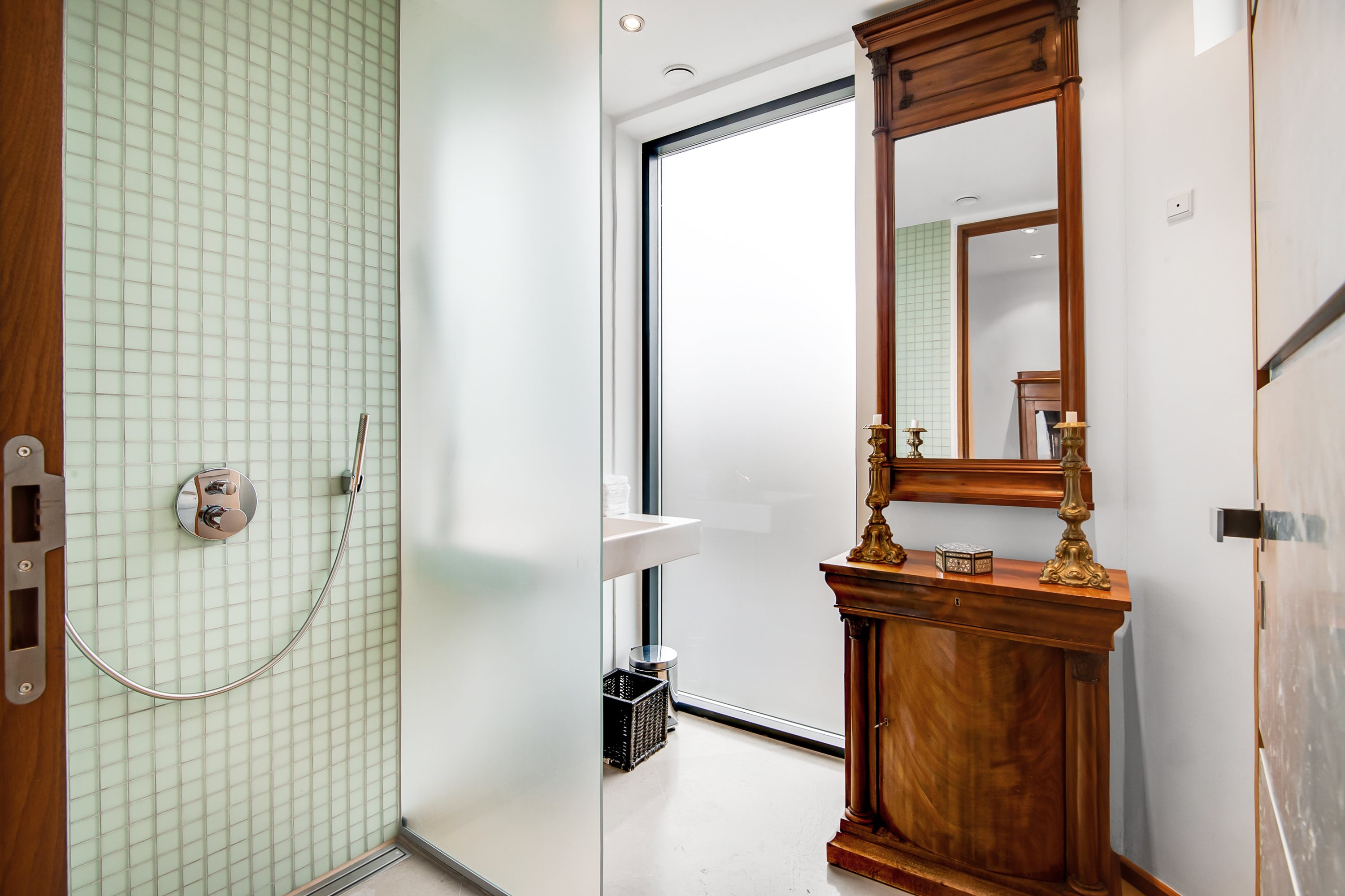 Fremhævet badeværelse billede i fuldskærmstilstand. Billede af Gåsebakken 48, Ugelbølle, 8410 Rønde