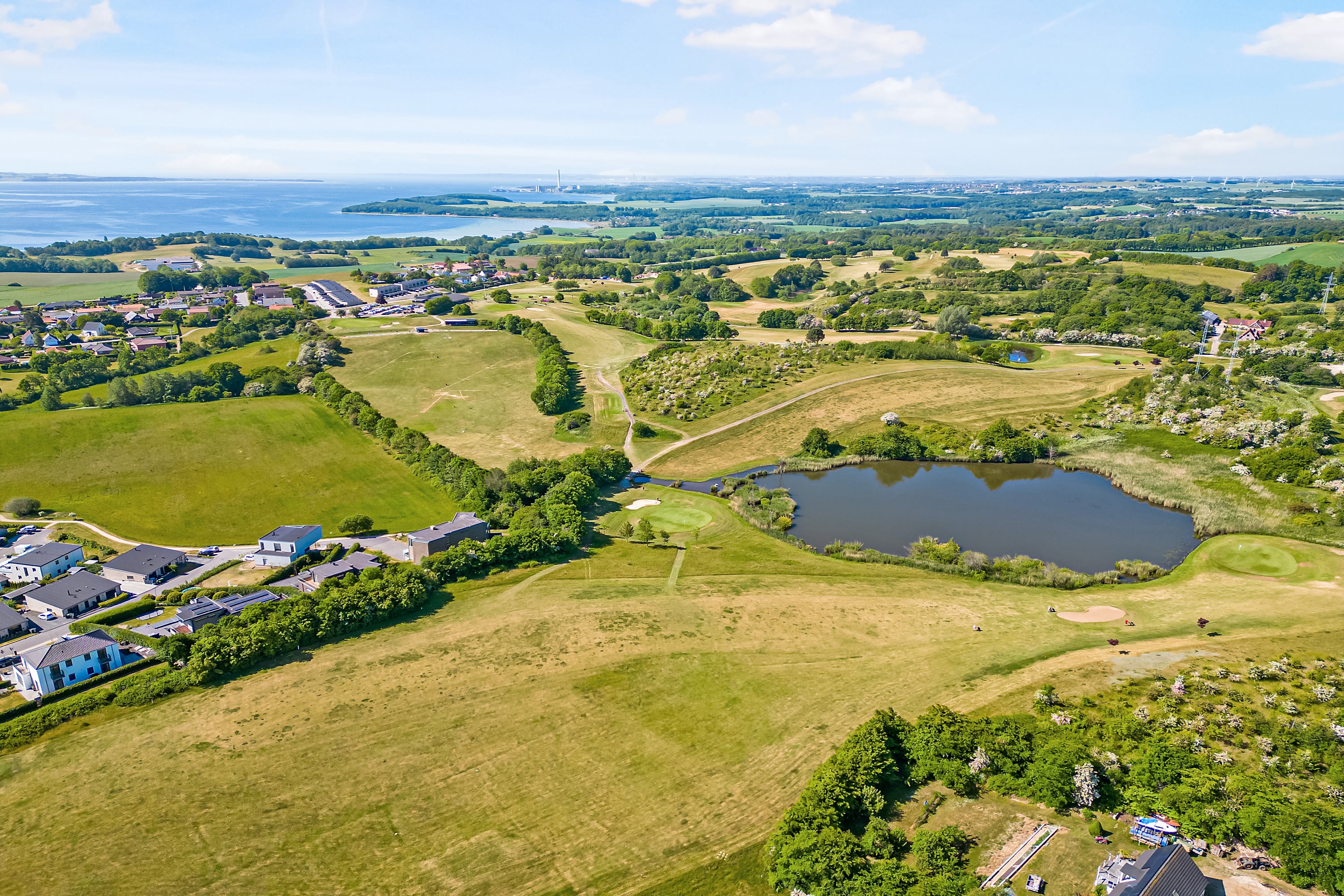Fremhævet andet billede i fuldskærmstilstand. Billede af Gåsebakken 48, Ugelbølle, 8410 Rønde