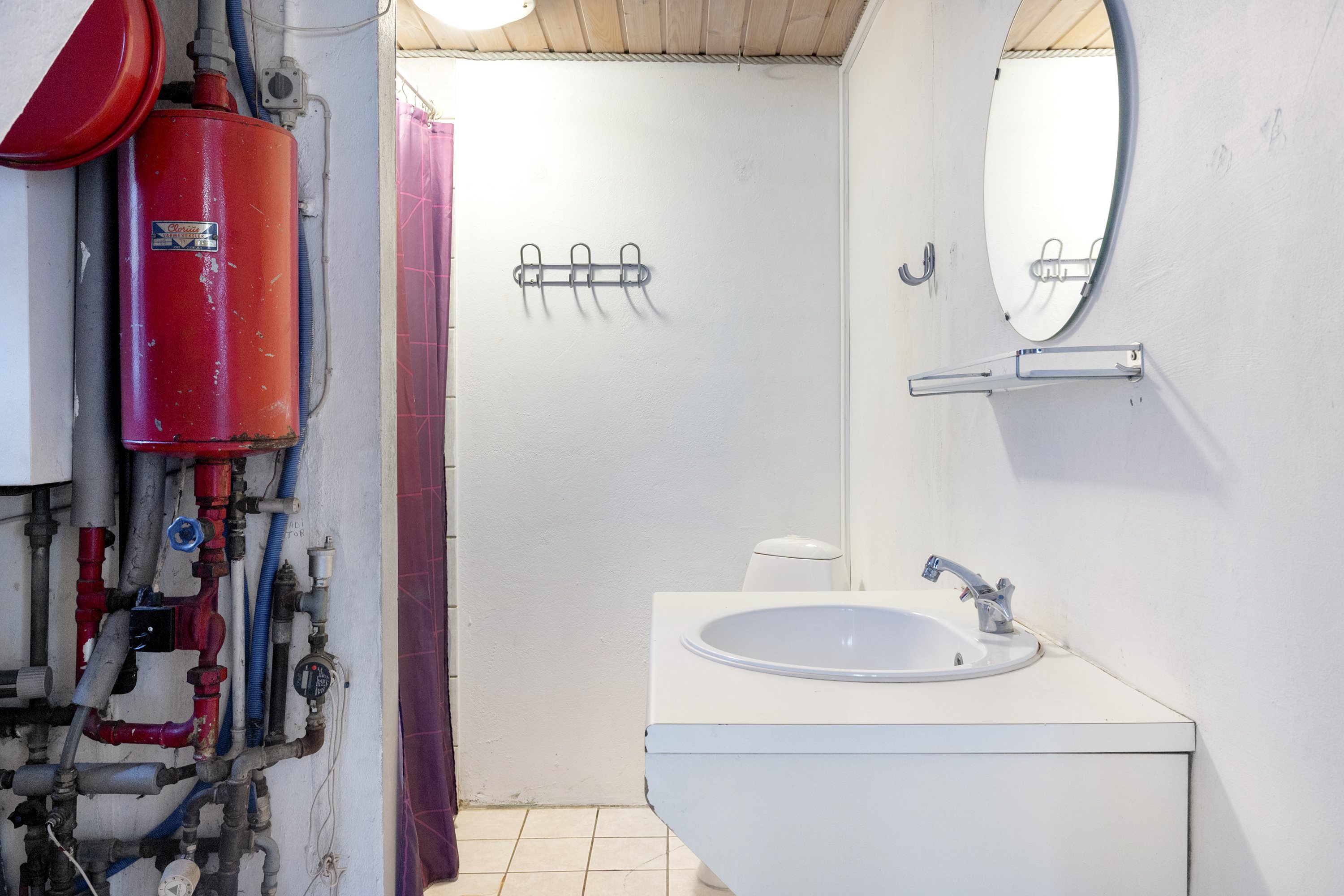 Fremhævet badeværelse billede i fuldskærmstilstand. Billede af Hostrupvej 65A, 9500 Hobro