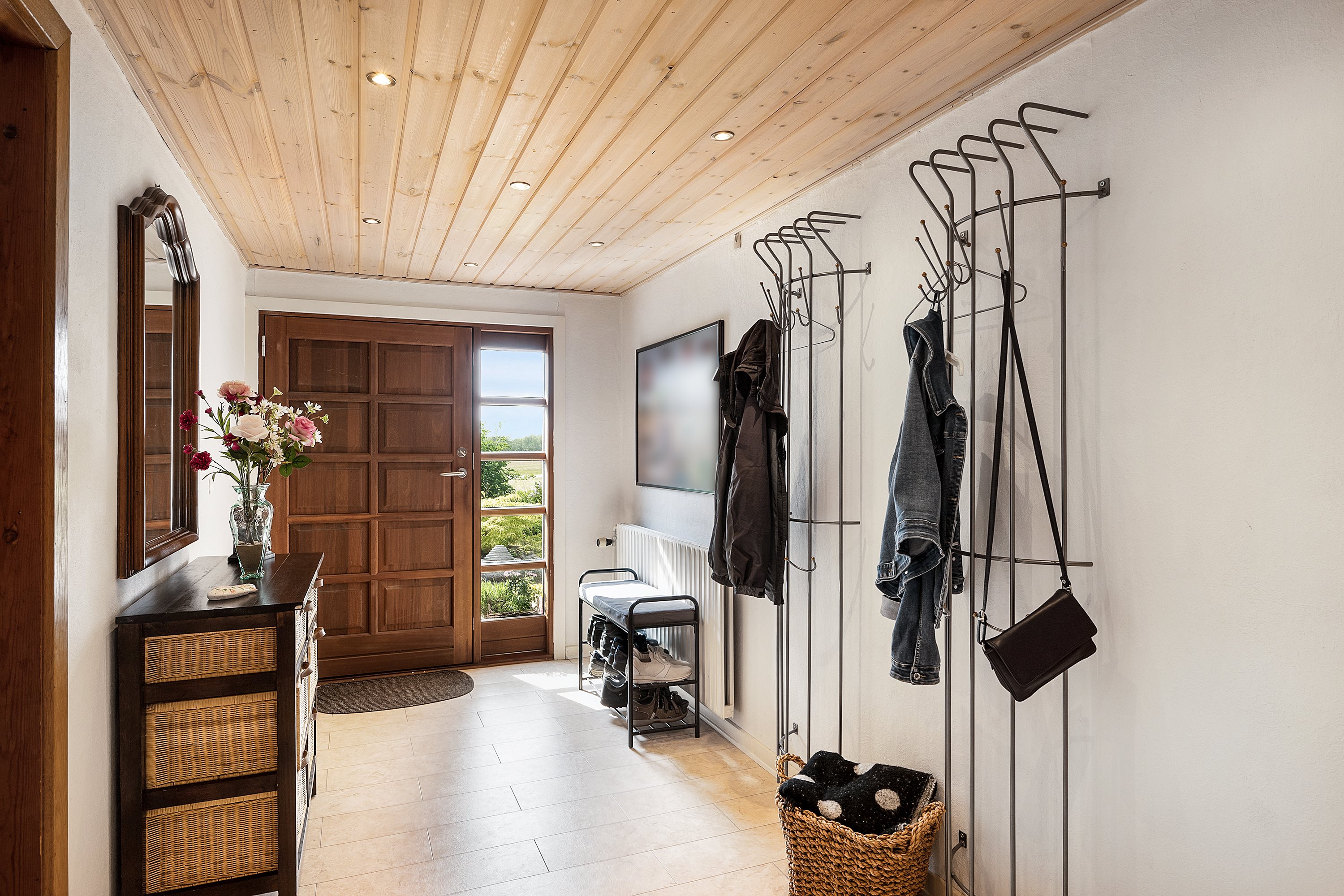 Fremhævet entré billede i fuldskærmstilstand. Billede af Mamrelundsvej 2, Vejlby, 8961 Allingåbro