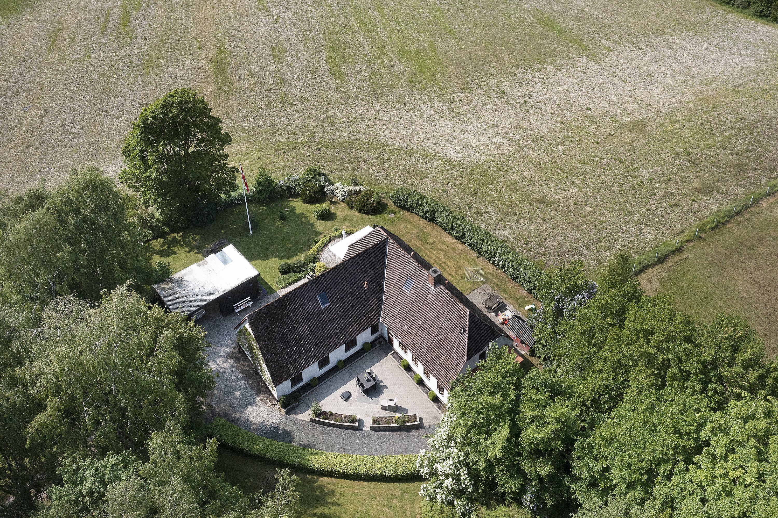 Fremhævet luftfoto billede i fuldskærmstilstand. Billede af Mamrelundsvej 2, Vejlby, 8961 Allingåbro