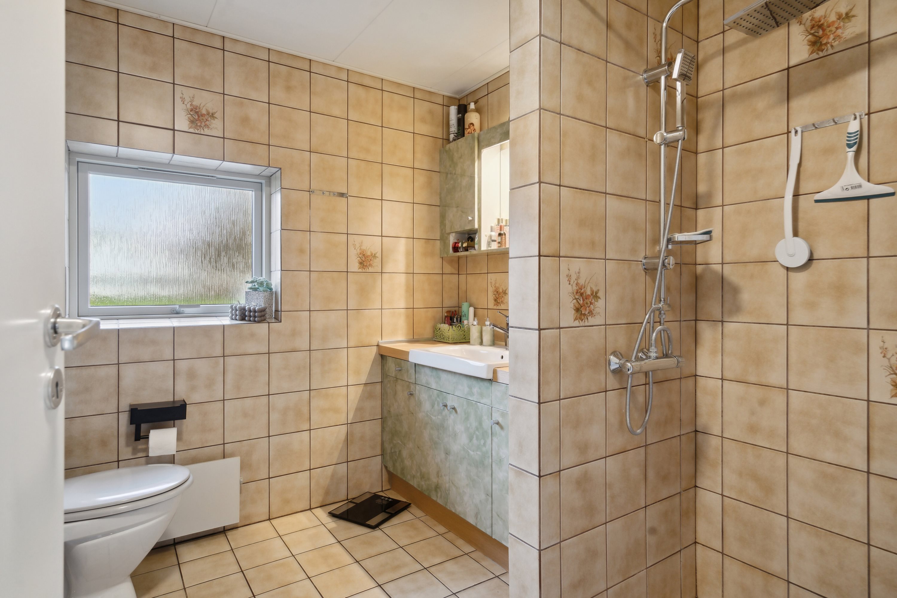 Fremhævet badeværelse billede i fuldskærmstilstand. Billede af Hvilhusevej 14, Tørring, 8983 Gjerlev J