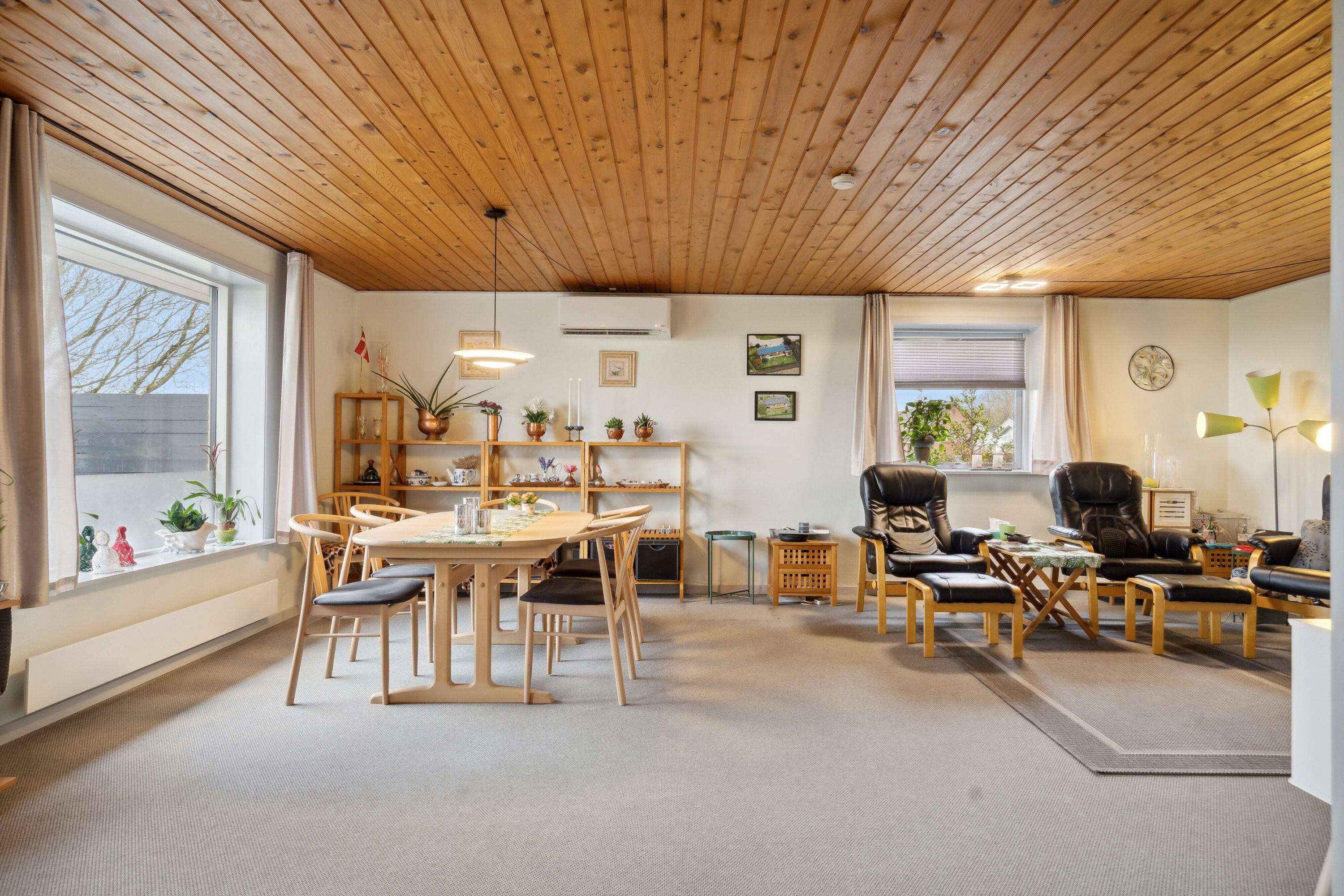 Fremhævet stue billede i fuldskærmstilstand. Billede af Hvilhusevej 14, Tørring, 8983 Gjerlev J