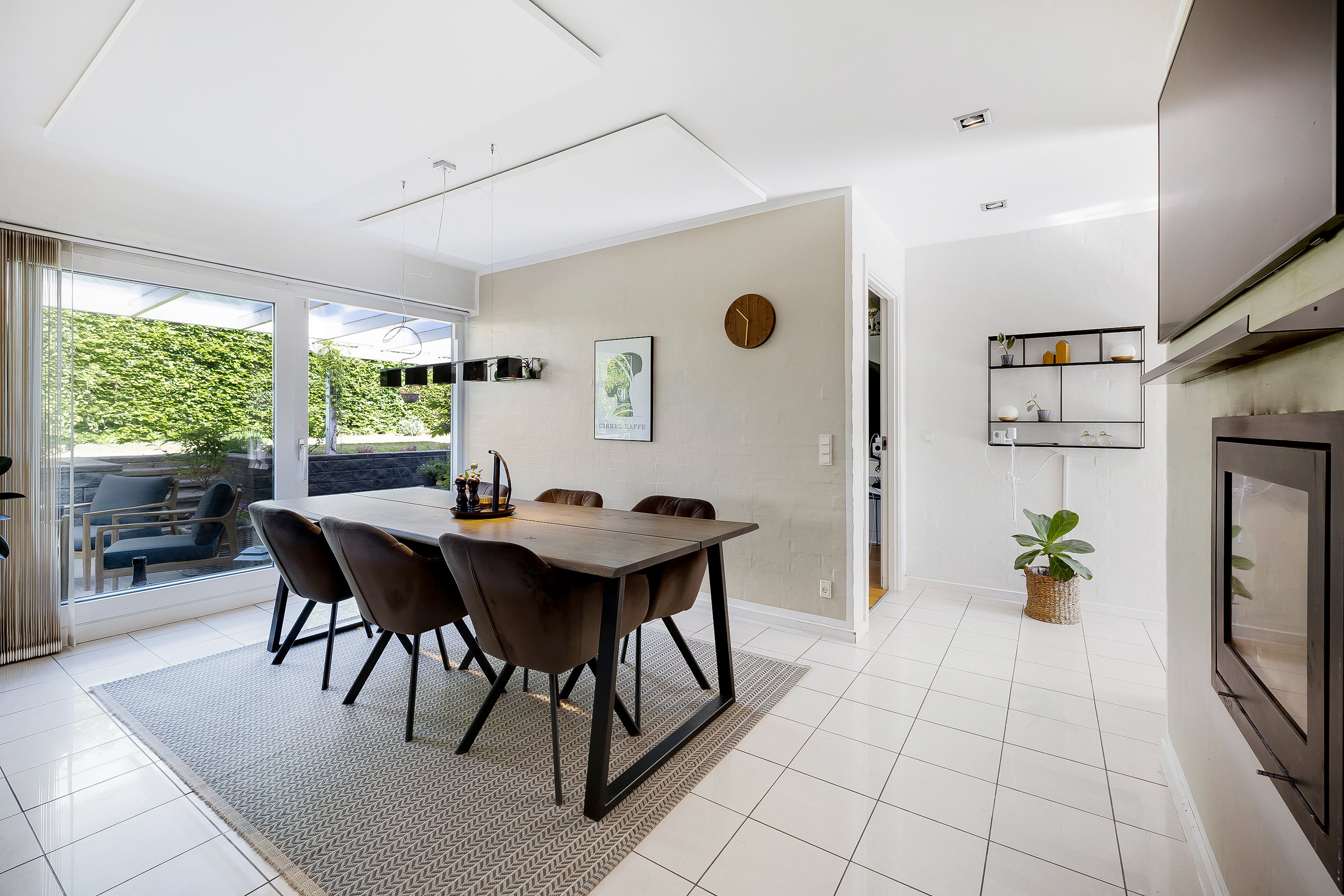 Fremhævet andet billede i fuldskærmstilstand. Billede af Gåsebakken 28, Ugelbølle, 8410 Rønde