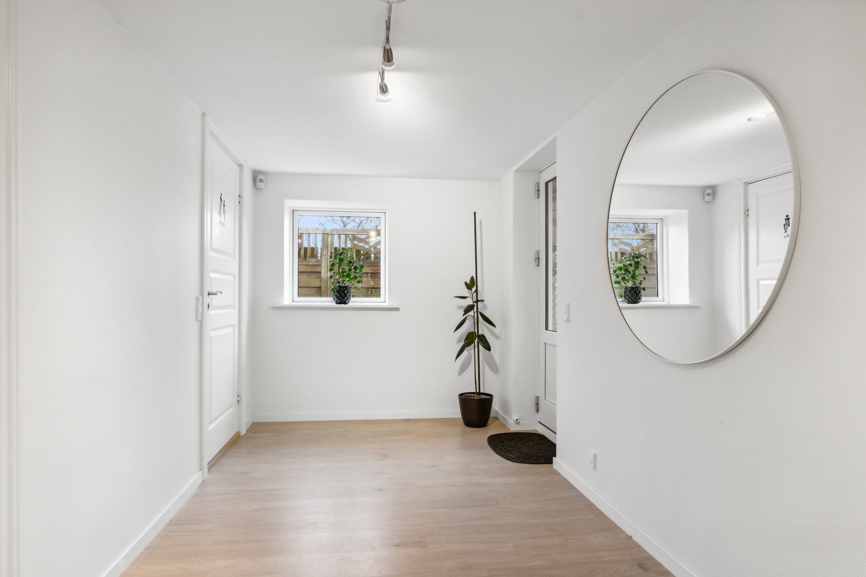 Fremhævet gang billede i fuldskærmstilstand. Billede af Vandværksvej 9B, Hornum, 9600 Aars