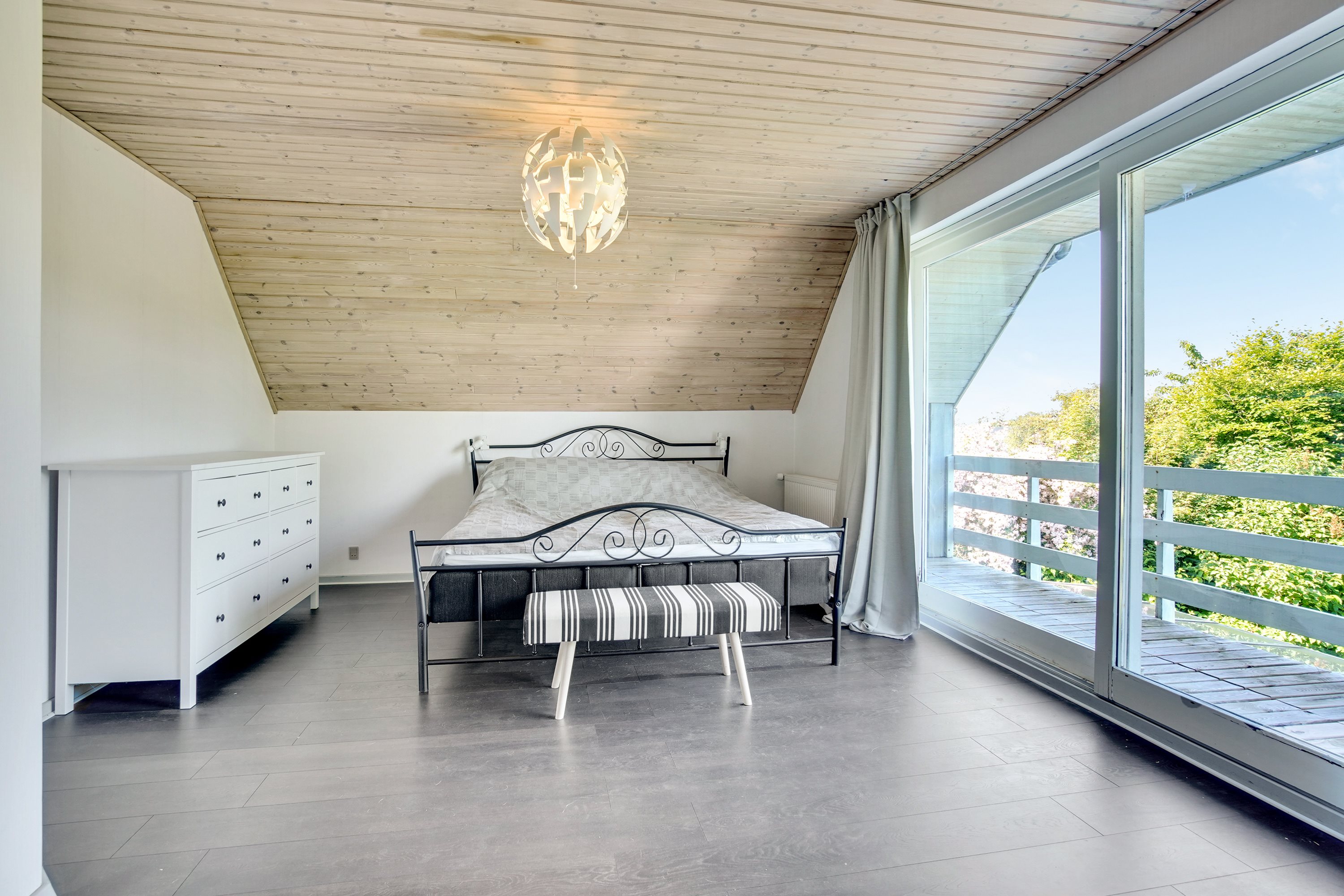 Fremhævet værelse billede i fuldskærmstilstand. Billede af Brøndenvej 11, 9750 Østervrå