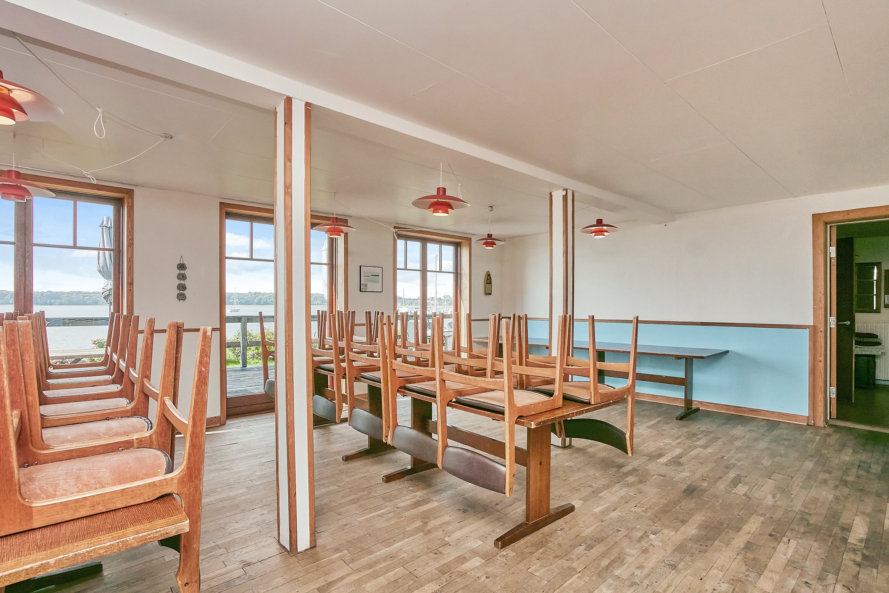 Fremhævet spiseplads billede i fuldskærmstilstand. Billede af Vestre Kirkevej 2, Hjarnø, 7130 Juelsminde