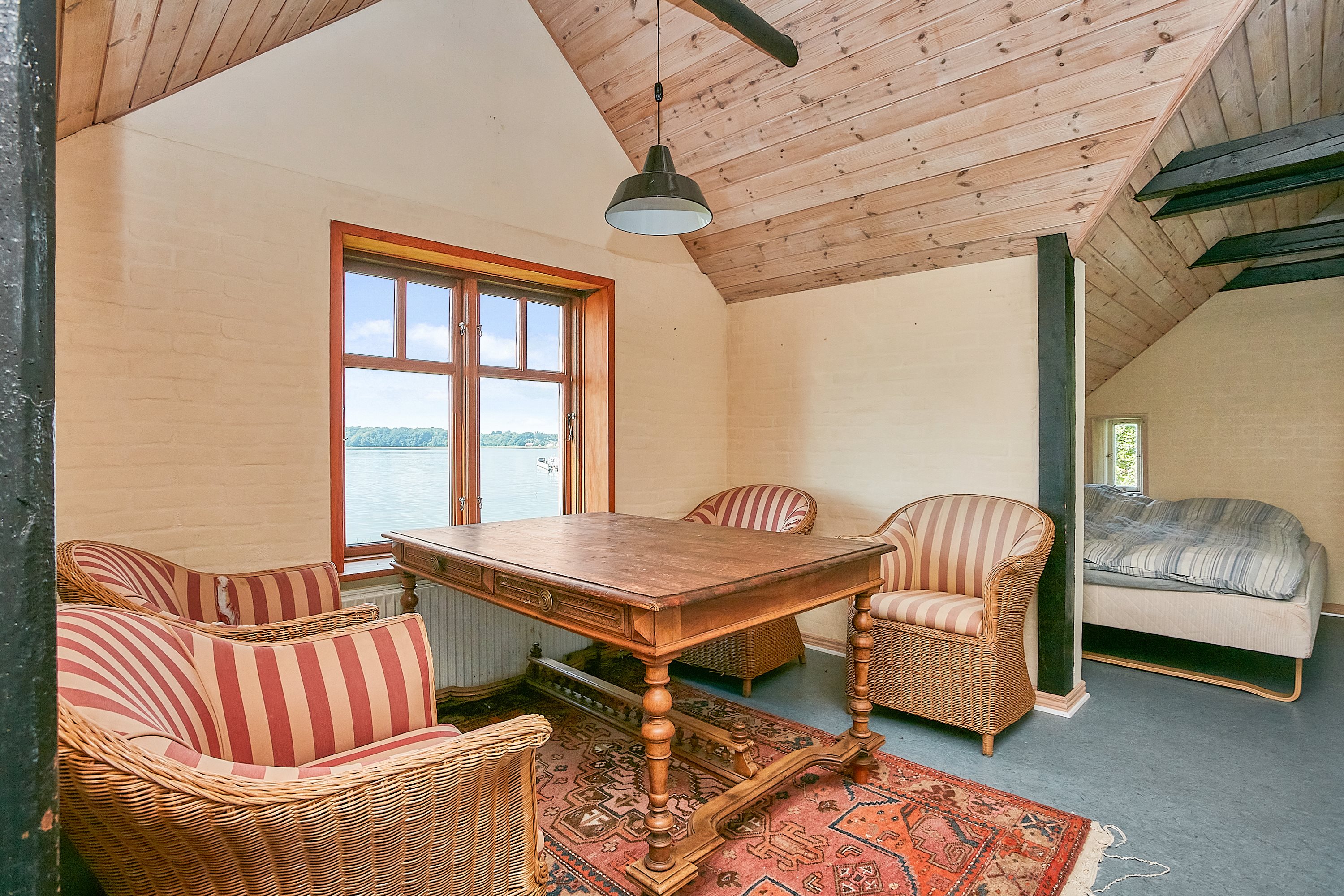 Fremhævet stue billede i fuldskærmstilstand. Billede af Vestre Kirkevej 2, Hjarnø, 7130 Juelsminde