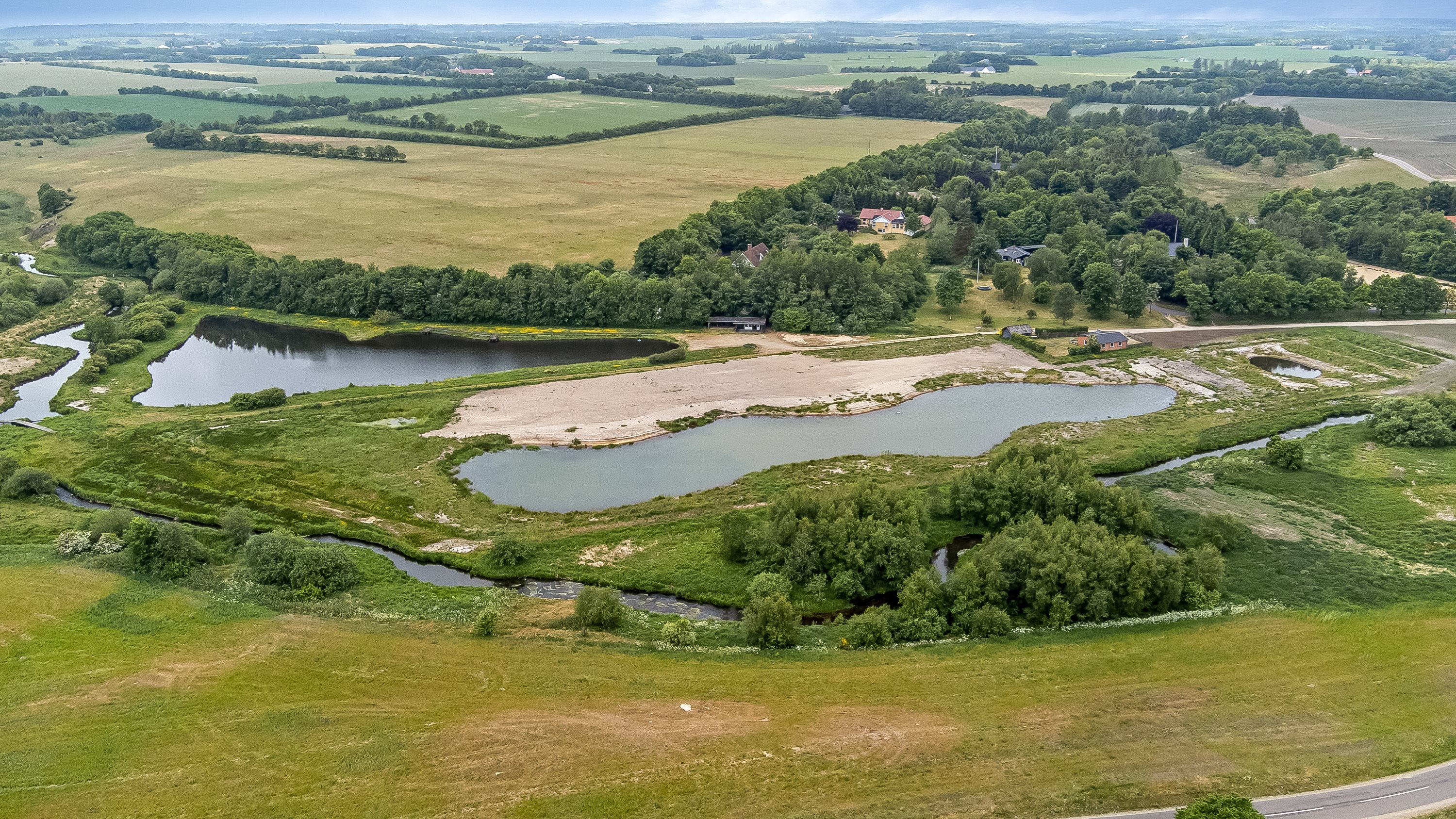Fremhævet luftfoto billede i fuldskærmstilstand. Billede af Munkbrovej 15B, Nr Felding, 7500 Holstebro
