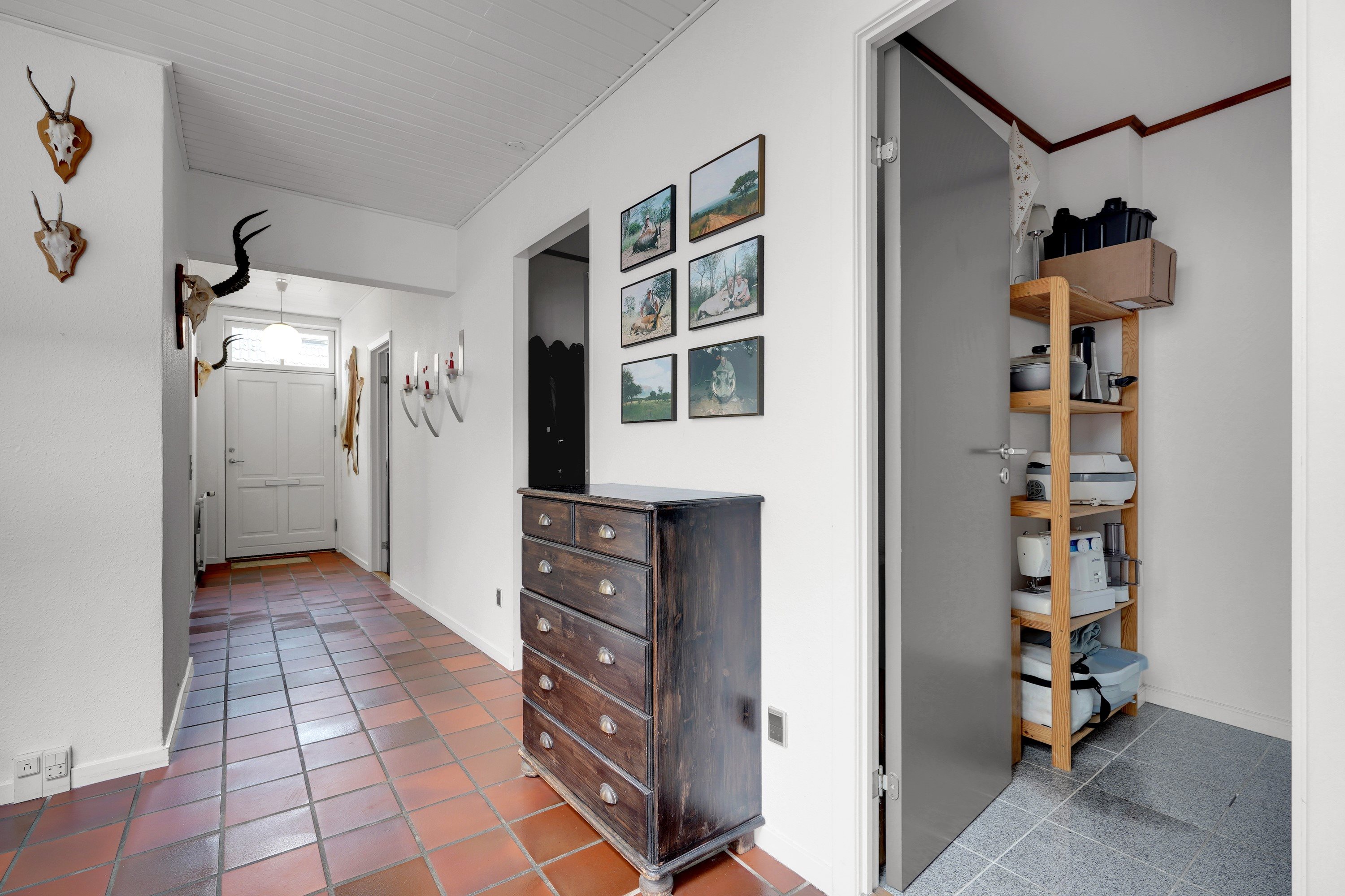 Fremhævet hall billede i fuldskærmstilstand. Billede af Storegade 42, 6800 Varde