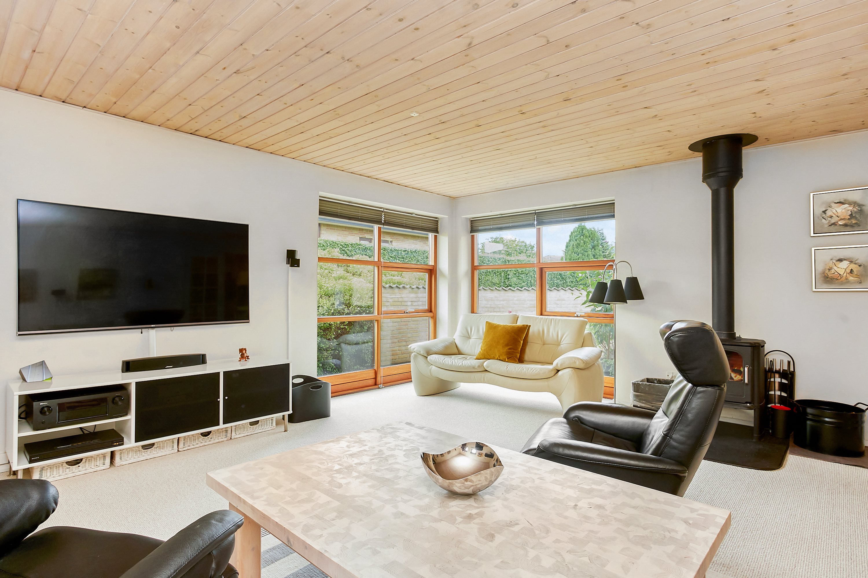 Fremhævet stue billede i fuldskærmstilstand. Billede af Skovparken 92, 8783 Hornsyld