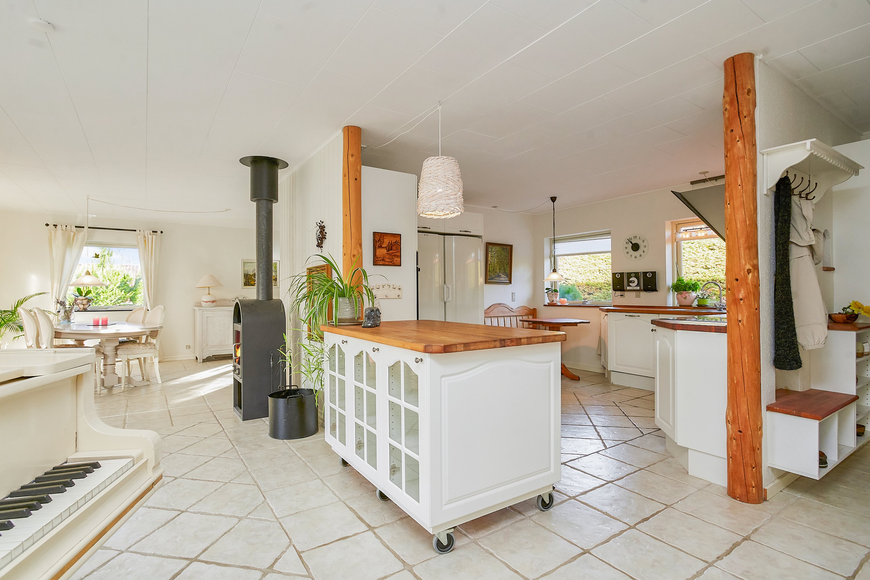 Fremhævet køkken billede i fuldskærmstilstand. Billede af Birkevej 7, 8783 Hornsyld