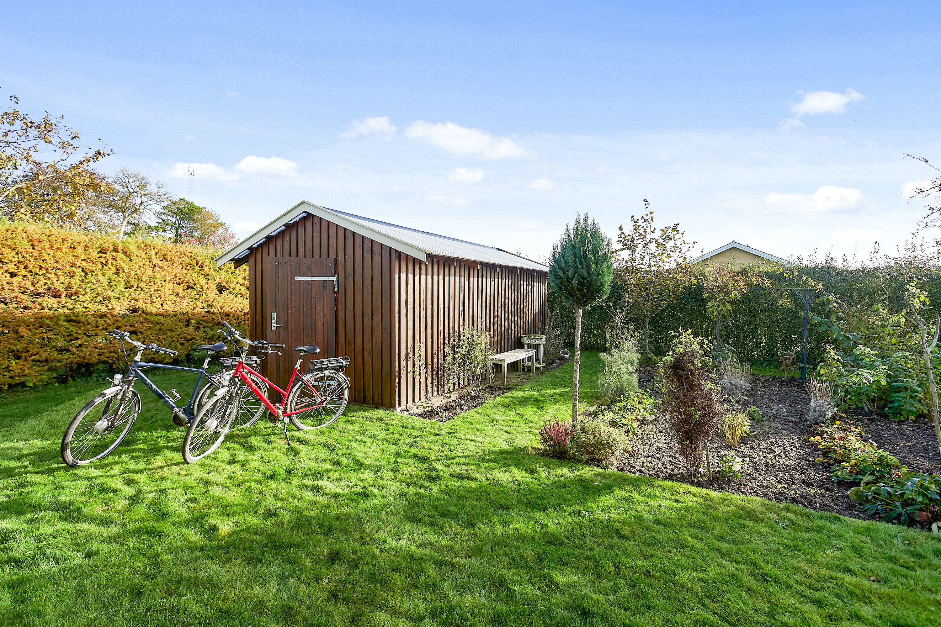 Fremhævet cykelskur billede i fuldskærmstilstand. Billede af Birkevej 7, 8783 Hornsyld