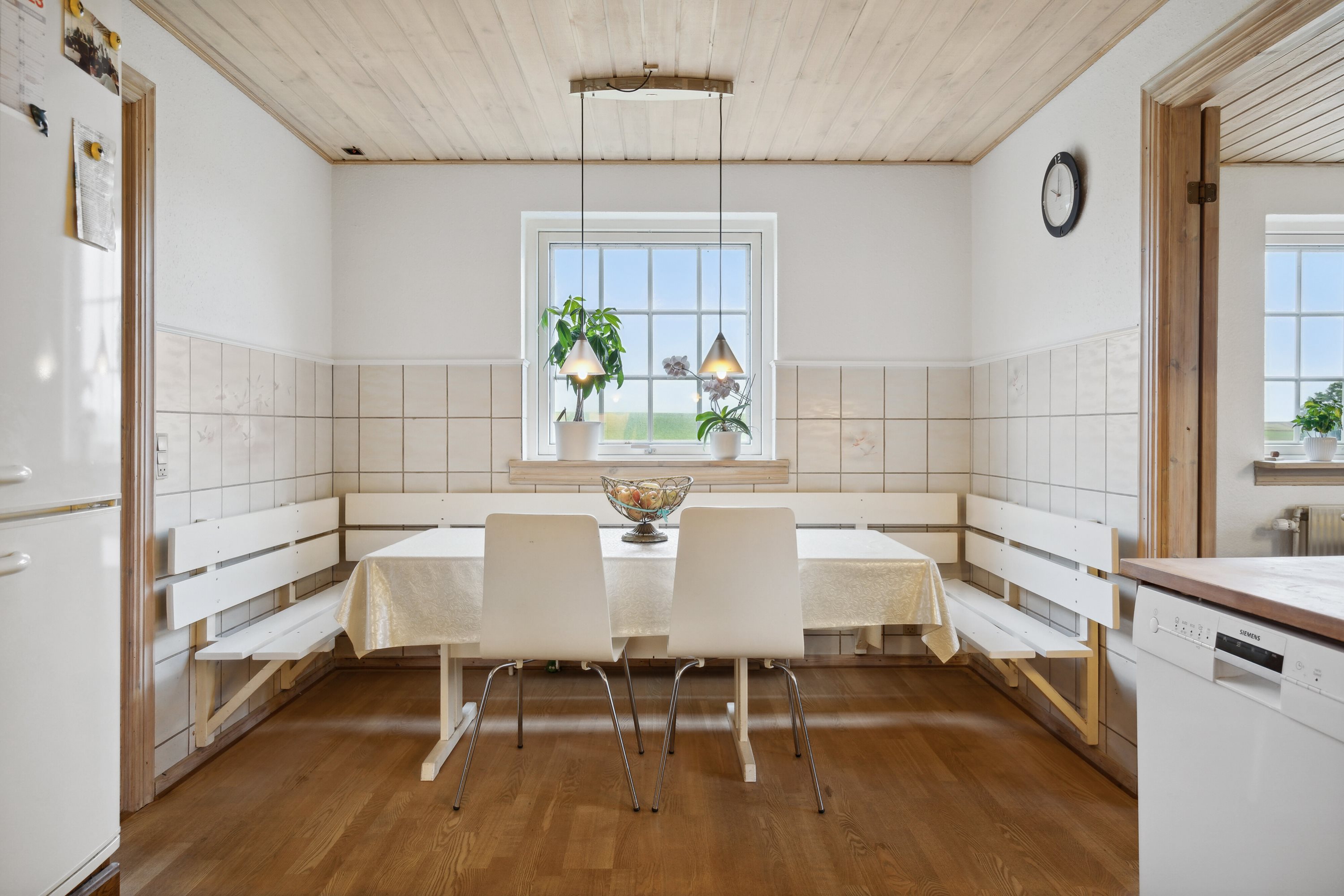 Fremhævet spisestue billede i fuldskærmstilstand. Billede af Bystævnet 14, Bederslev, 5450 Otterup