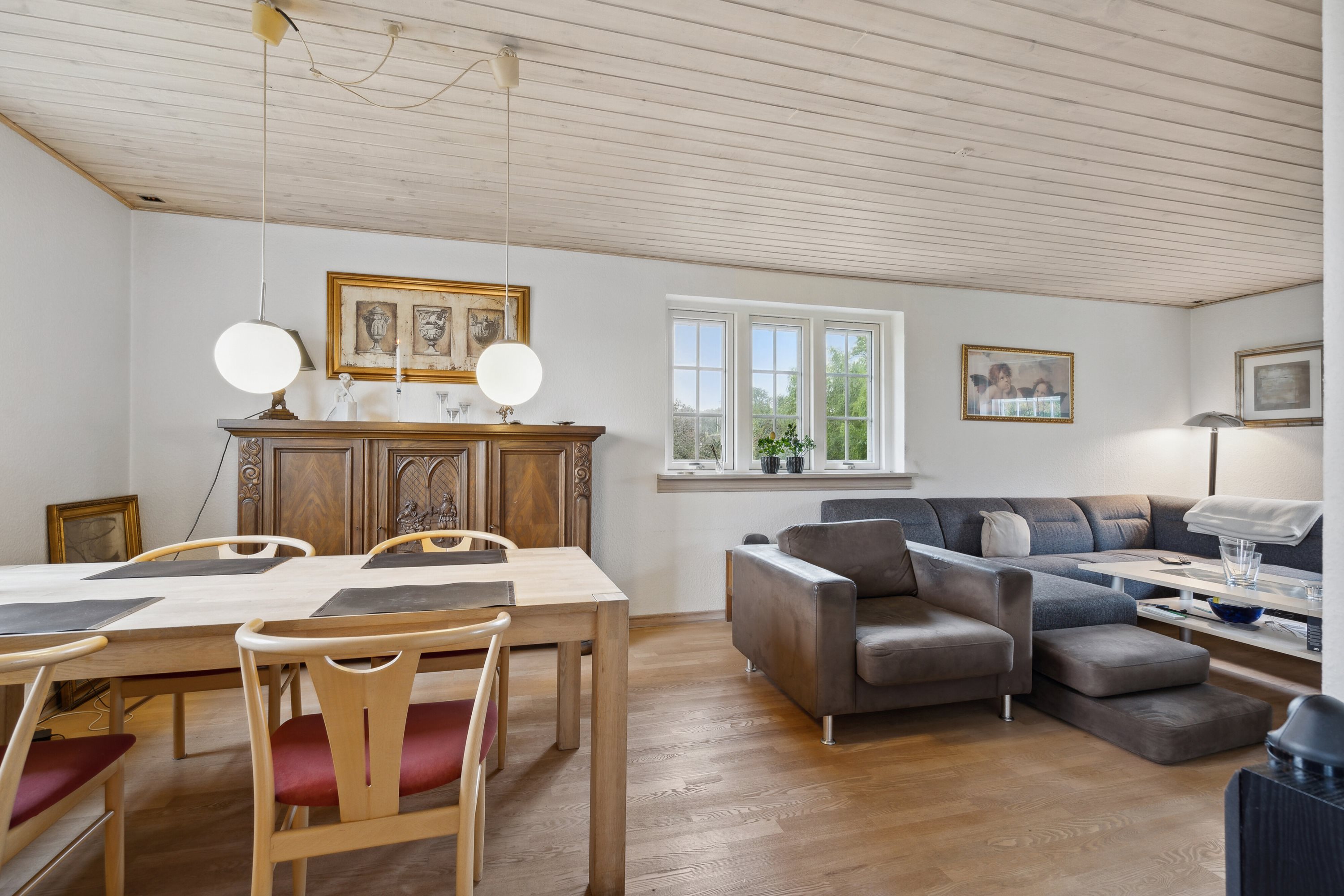 Fremhævet stue billede i fuldskærmstilstand. Billede af Bystævnet 14, Bederslev, 5450 Otterup