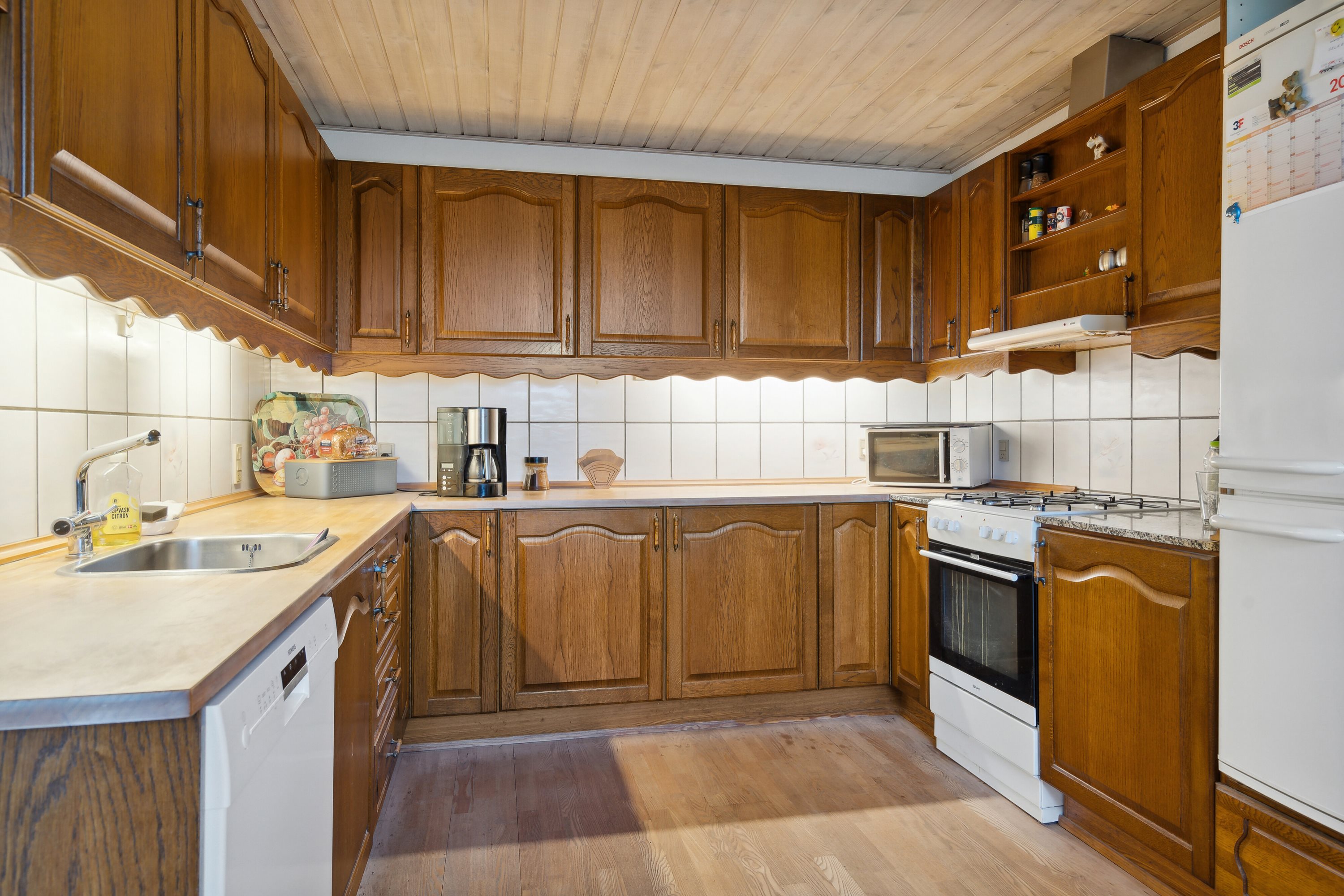 Fremhævet køkken billede i fuldskærmstilstand. Billede af Bystævnet 14, Bederslev, 5450 Otterup