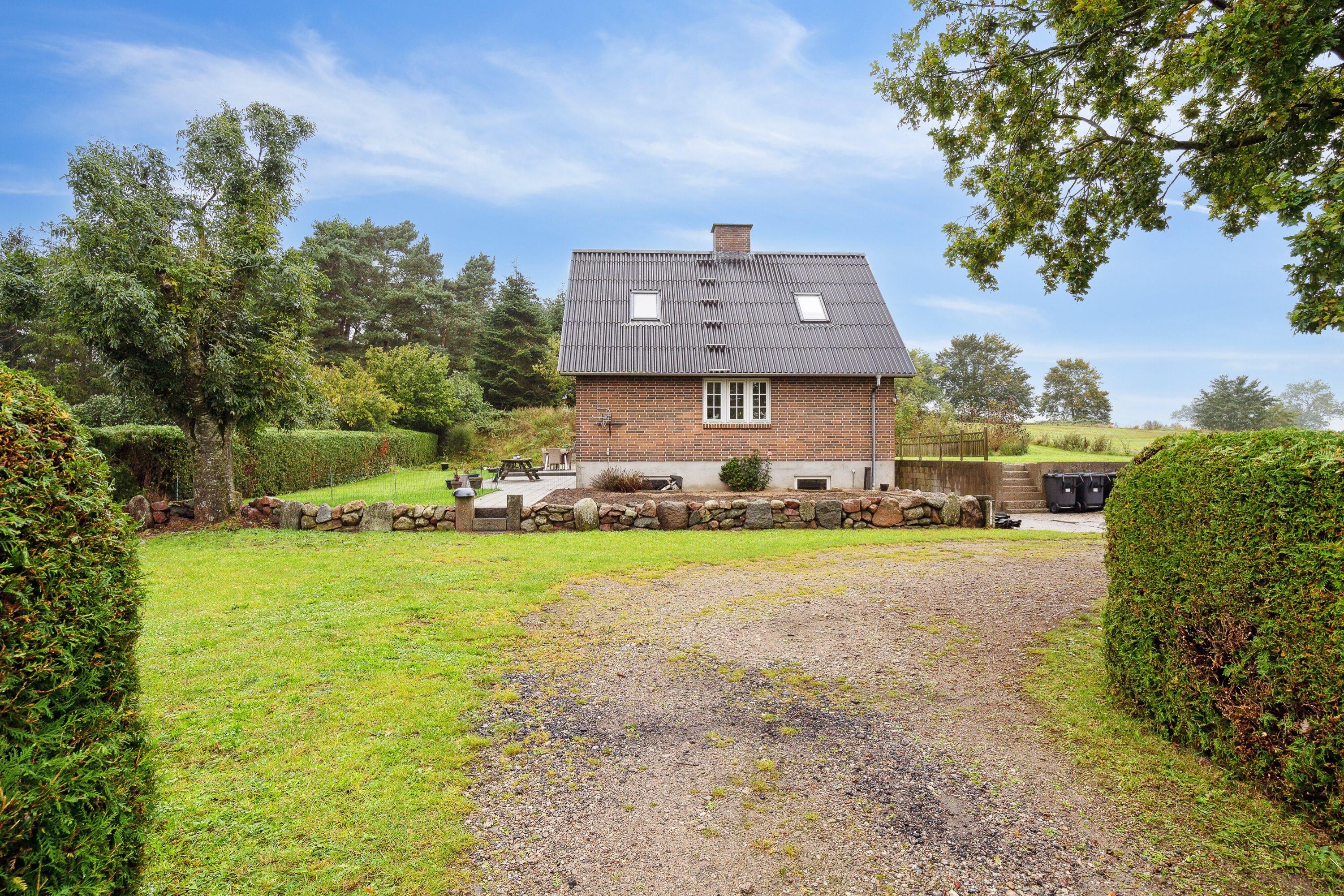 Fremhævet set fra vejen billede i fuldskærmstilstand. Billede af Bystævnet 14, Bederslev, 5450 Otterup