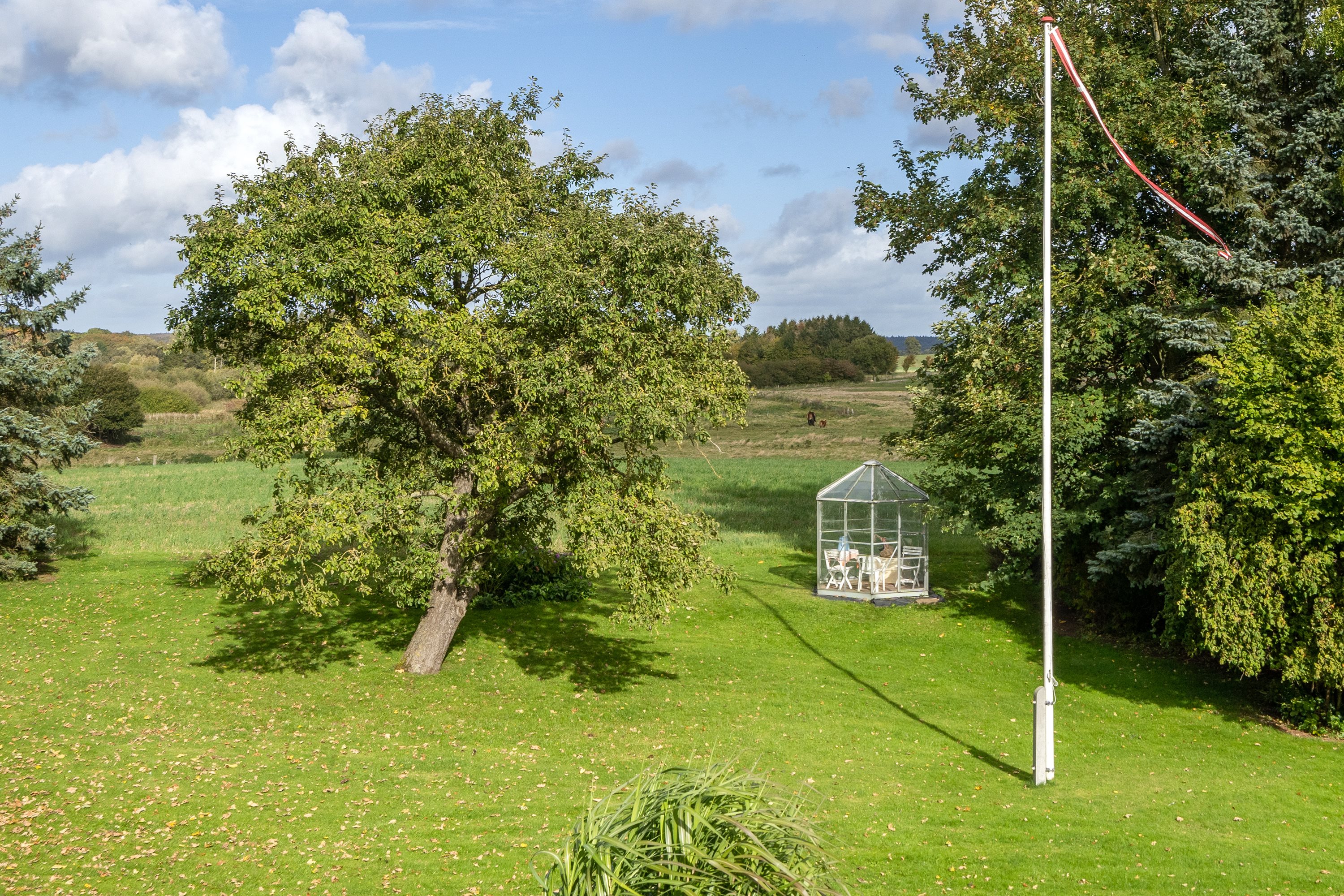 Fremhævet have billede i fuldskærmstilstand. Billede af Vollerup Gårde 7, 4200 Slagelse