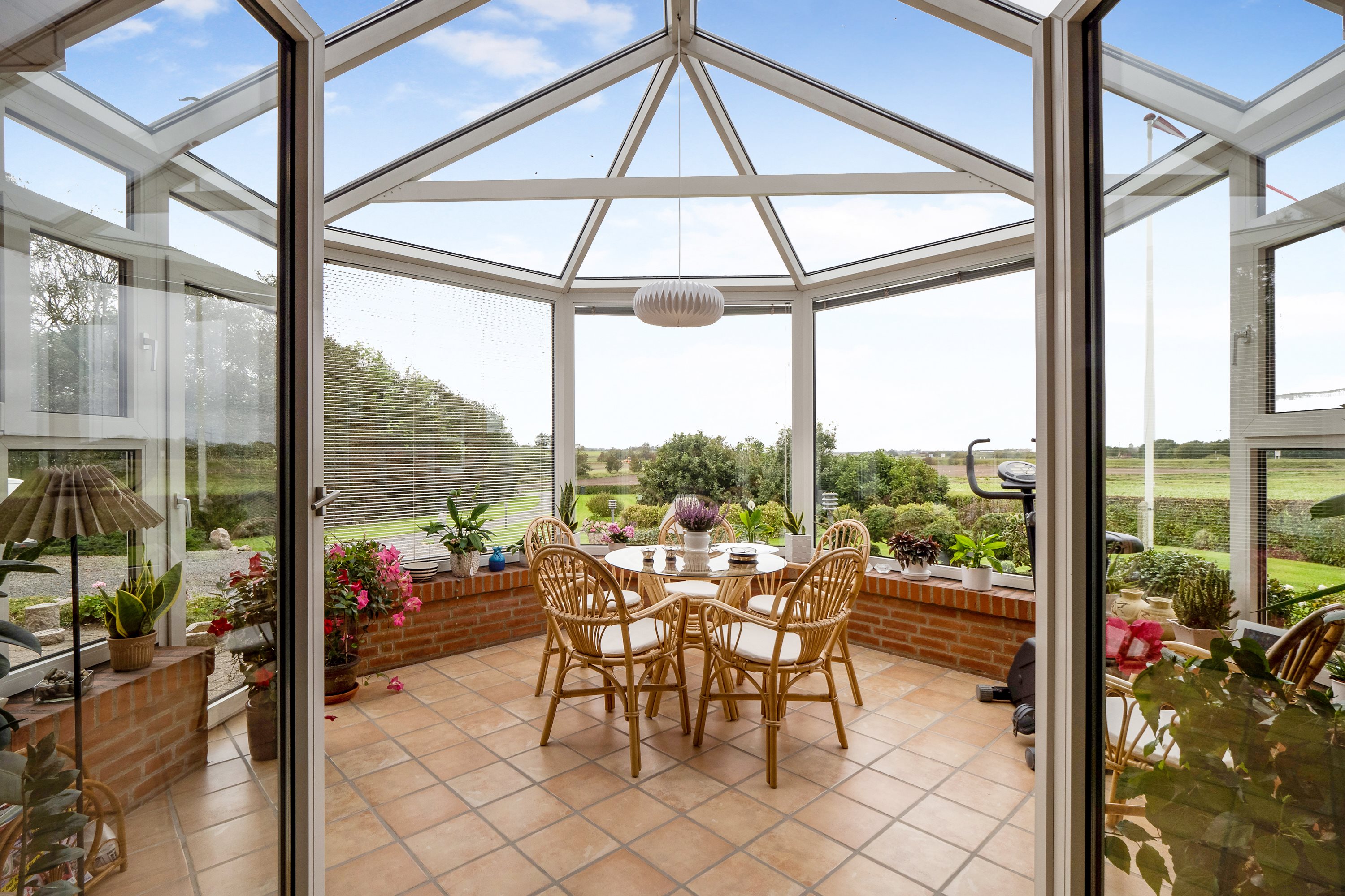 Fremhævet udestue billede i fuldskærmstilstand. Billede af Gammel Vodstrupvej 12, Vodstrup, 7900 Nykøbing M