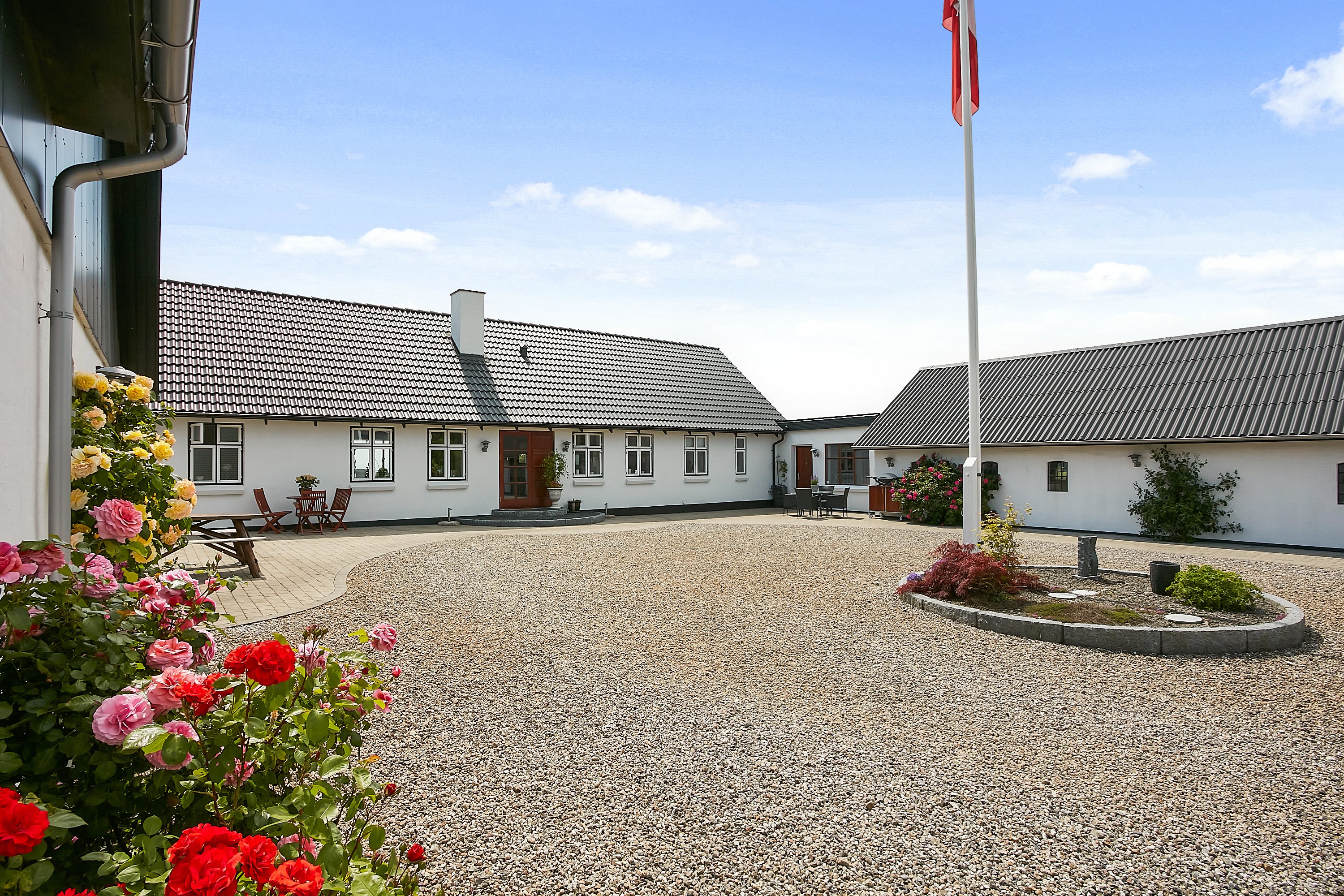 Fremhævet ejendommen billede i fuldskærmstilstand. Billede af Sverrigsvej 5, Klakring, 7130 Juelsminde