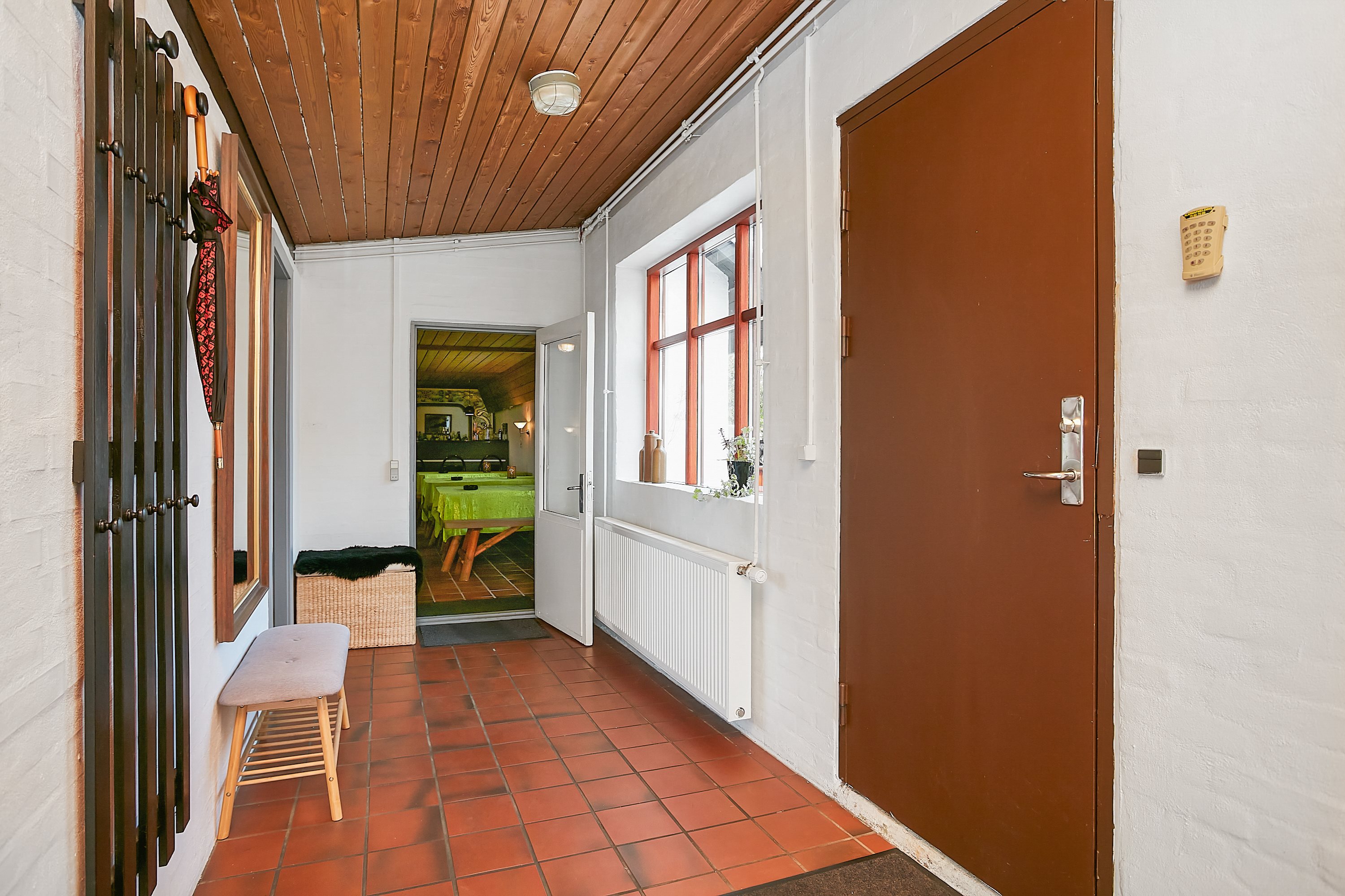 Fremhævet entré billede i fuldskærmstilstand. Billede af Sverrigsvej 5, Klakring, 7130 Juelsminde