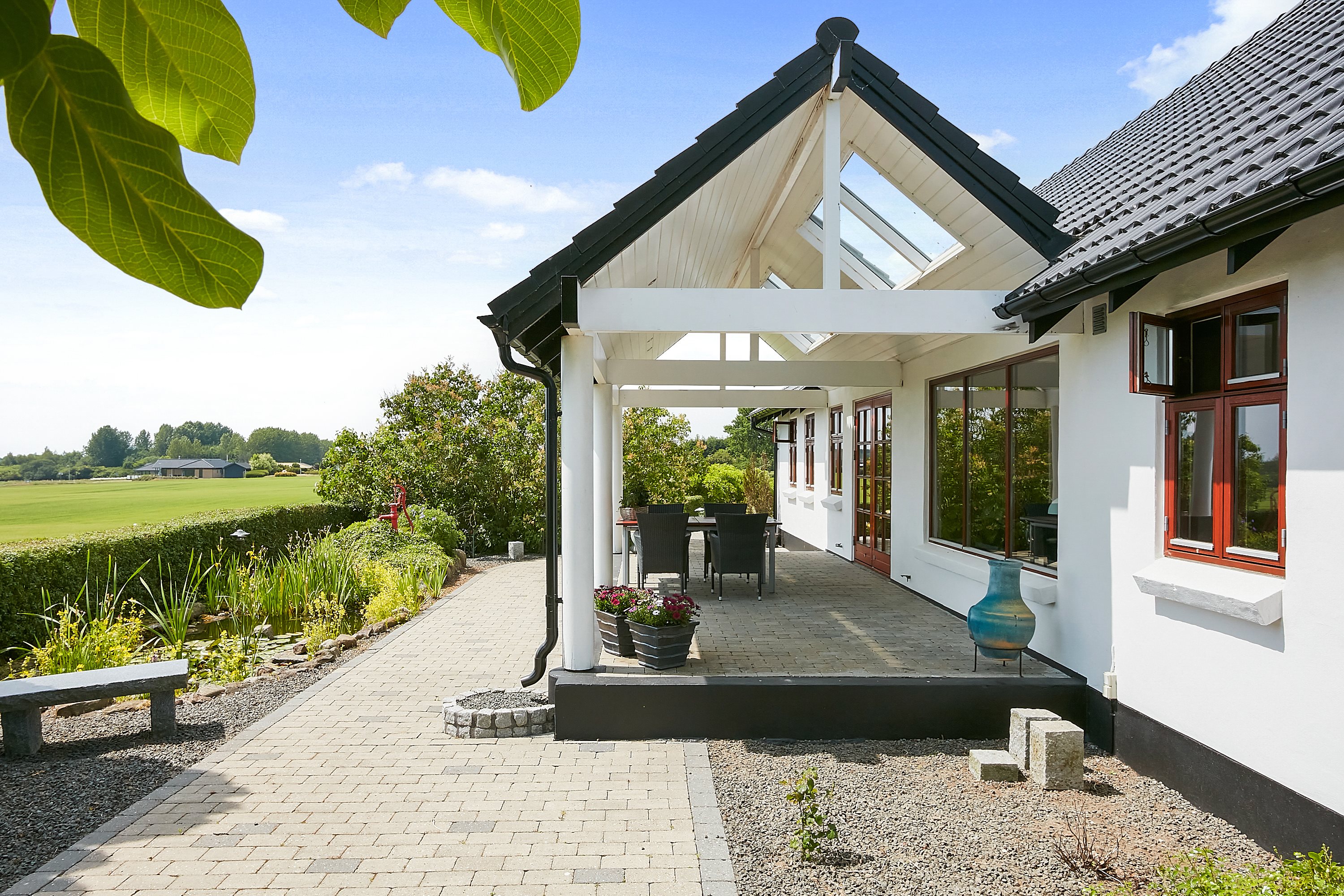 Fremhævet overdækket terrasse billede i fuldskærmstilstand. Billede af Sverrigsvej 5, Klakring, 7130 Juelsminde