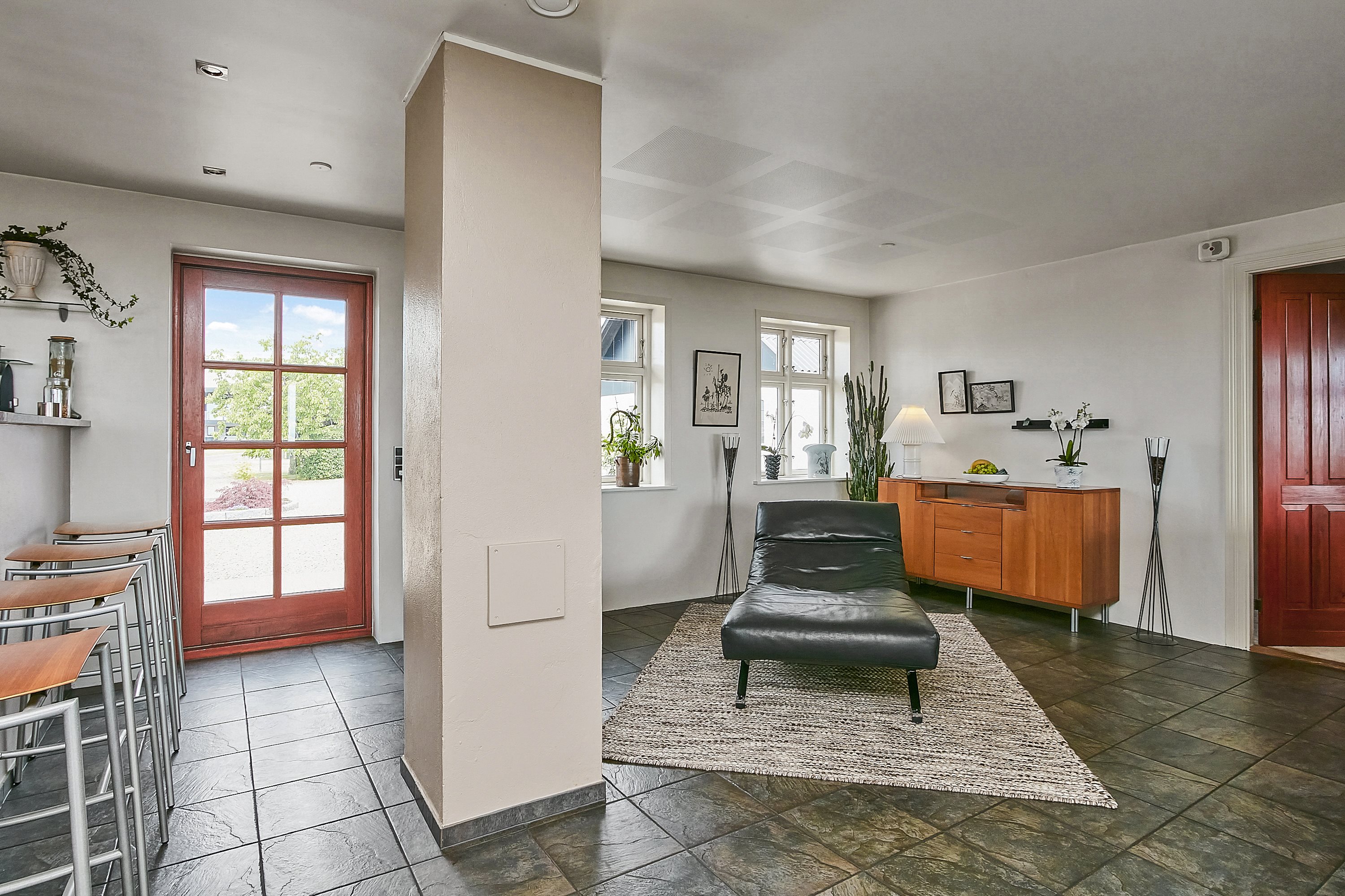 Fremhævet stue billede i fuldskærmstilstand. Billede af Sverrigsvej 5, Klakring, 7130 Juelsminde