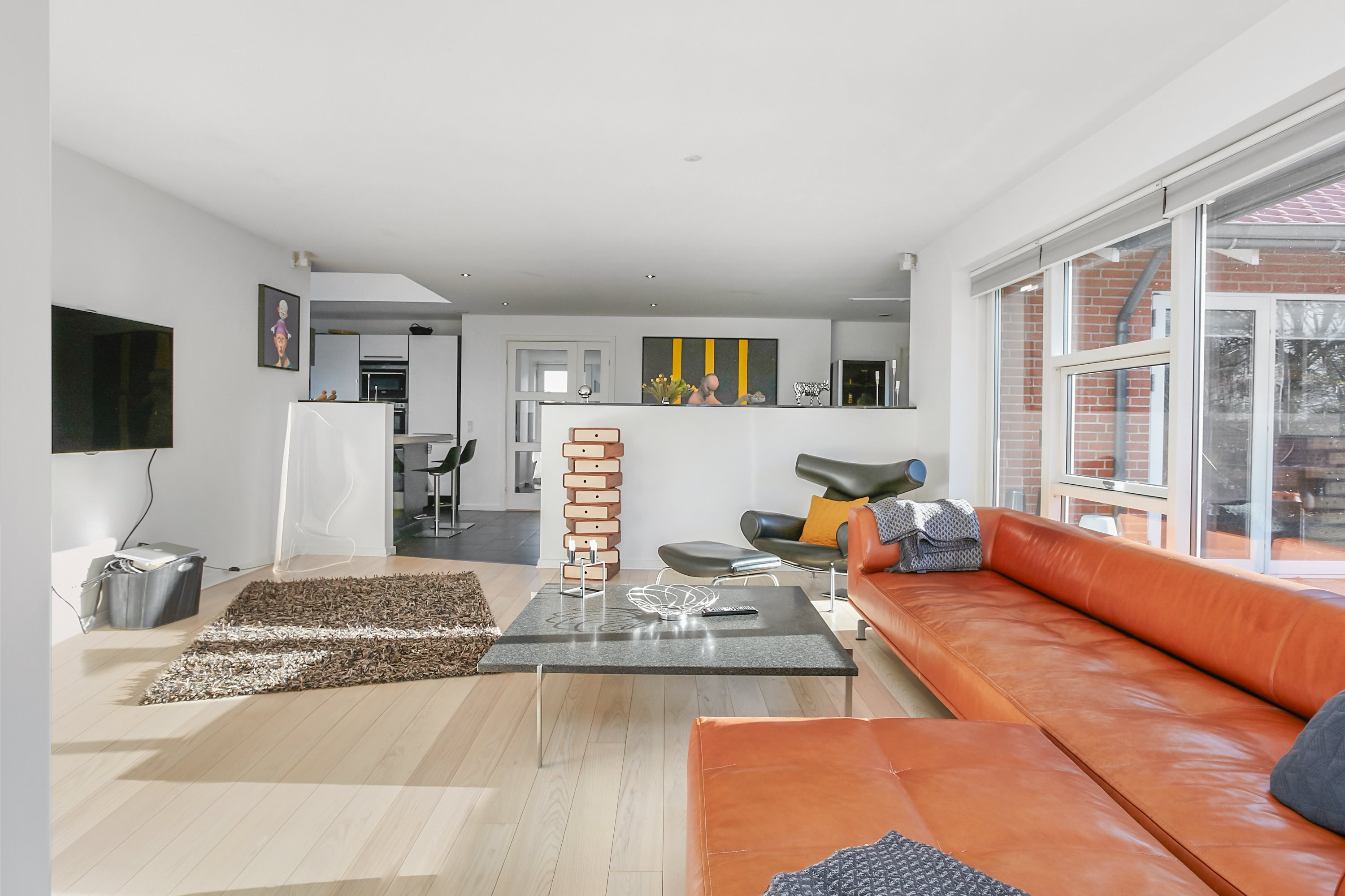 Fremhævet dagligstue billede i fuldskærmstilstand. Billede af Østrupvej 49, Glud, 7130 Juelsminde