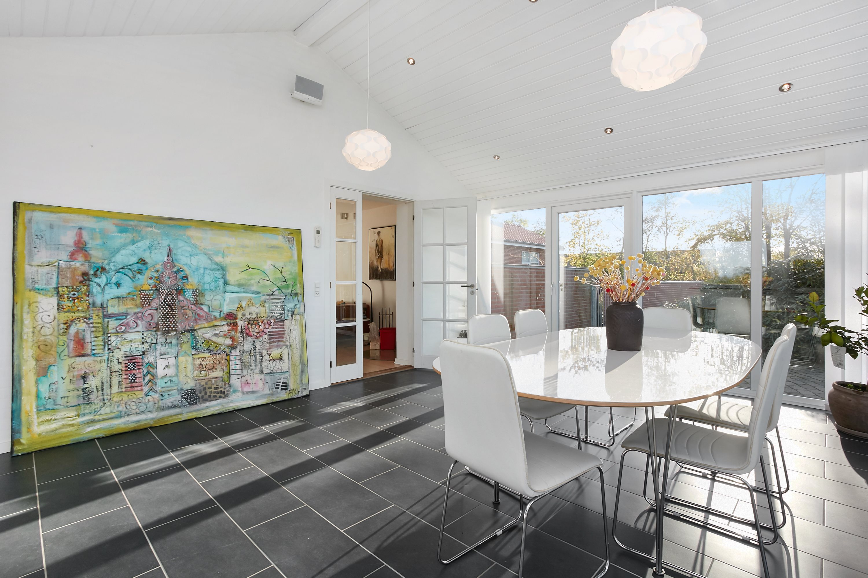 Fremhævet udestue billede i fuldskærmstilstand. Billede af Østrupvej 49, Glud, 7130 Juelsminde