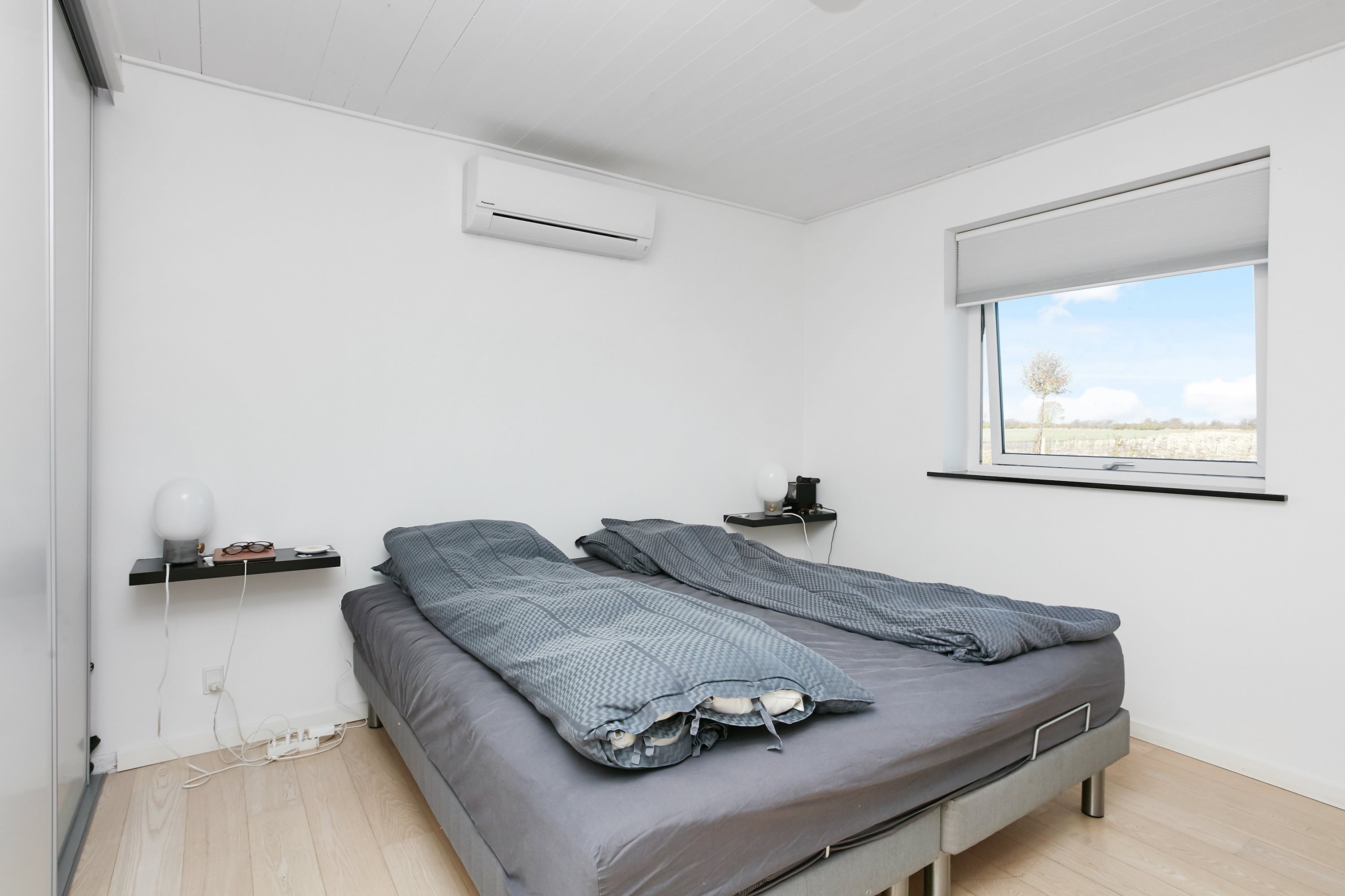 Fremhævet soveværelse billede i fuldskærmstilstand. Billede af Østrupvej 49, Glud, 7130 Juelsminde