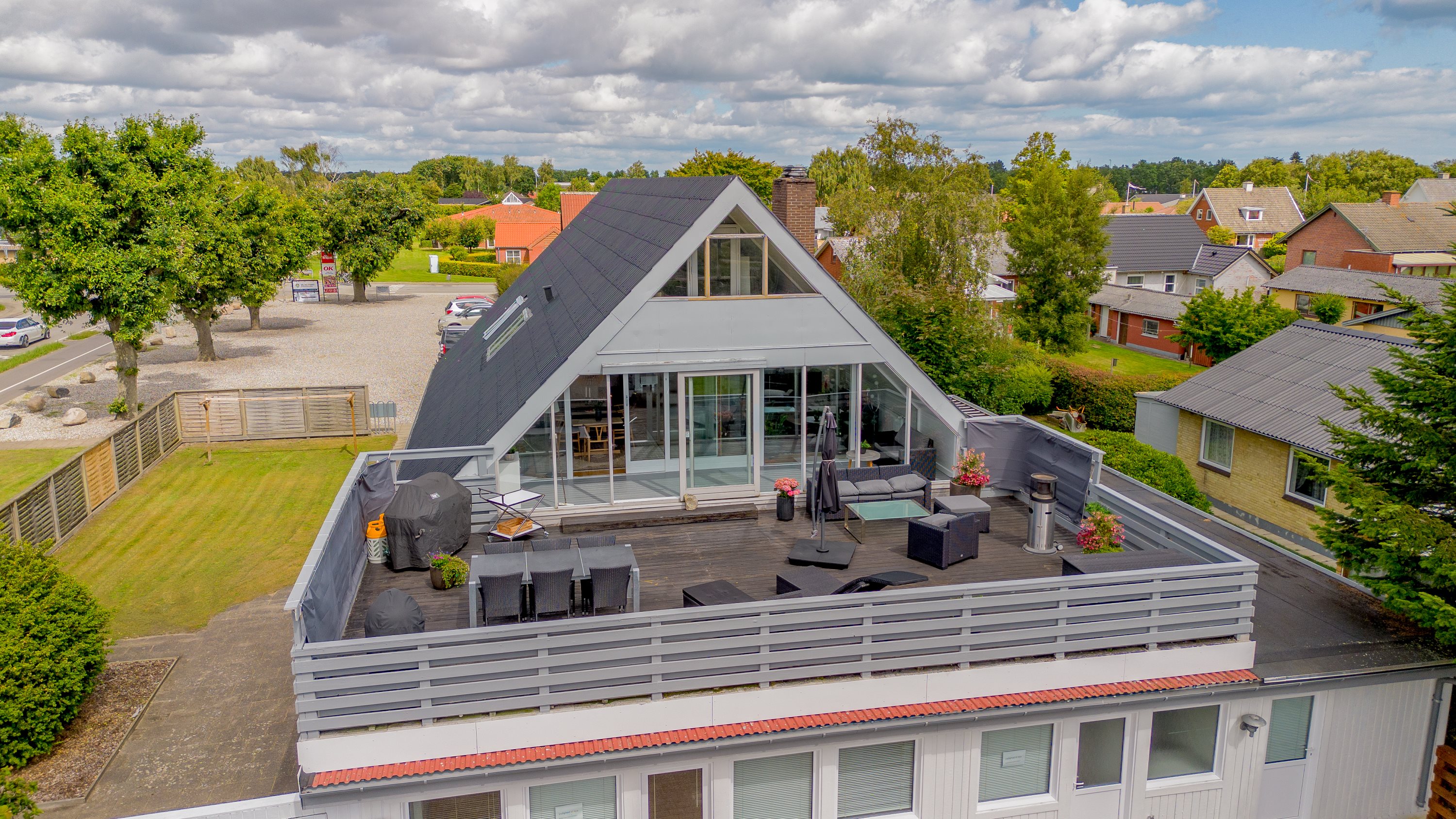 Miniaturebillede 1: facade. Billede af Strandvejen 152, Hou, 9370 Hals