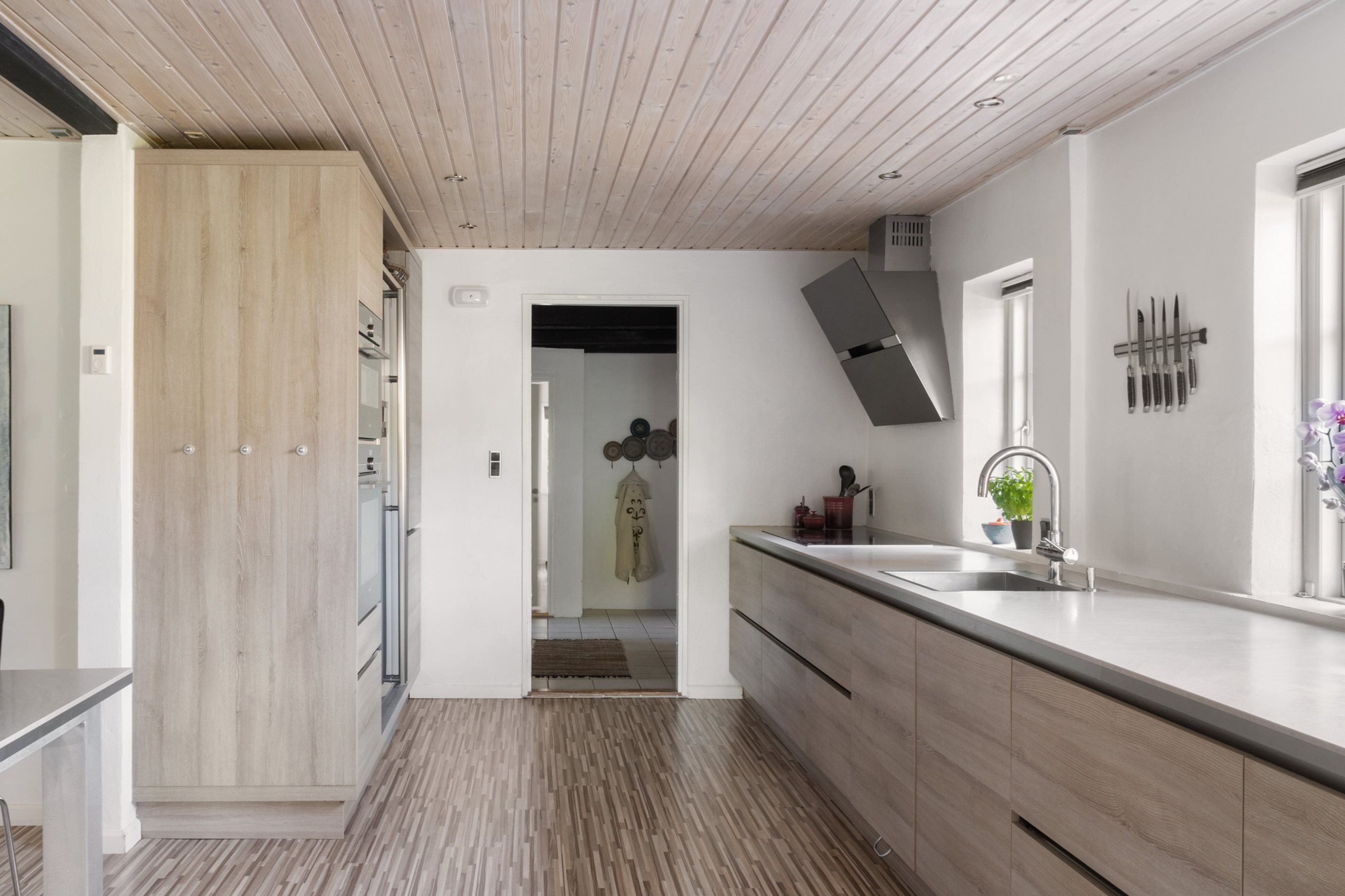 Fremhævet køkken billede i fuldskærmstilstand. Billede af Gosmervej 104, Halling, 8300 Odder