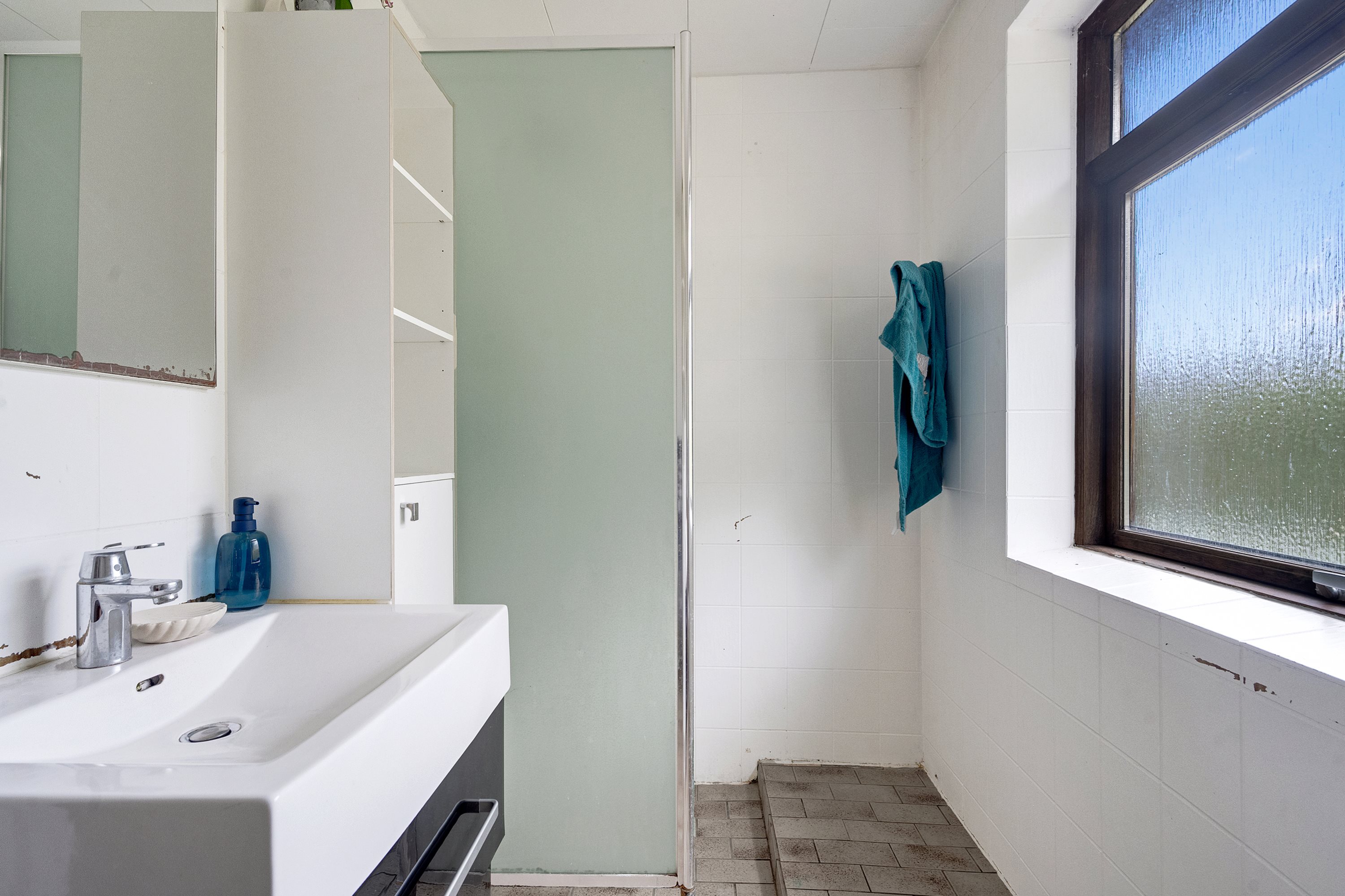 Fremhævet badeværelse billede i fuldskærmstilstand. Billede af Møgelvangsvej 12, Dalbyover, 8970 Havndal