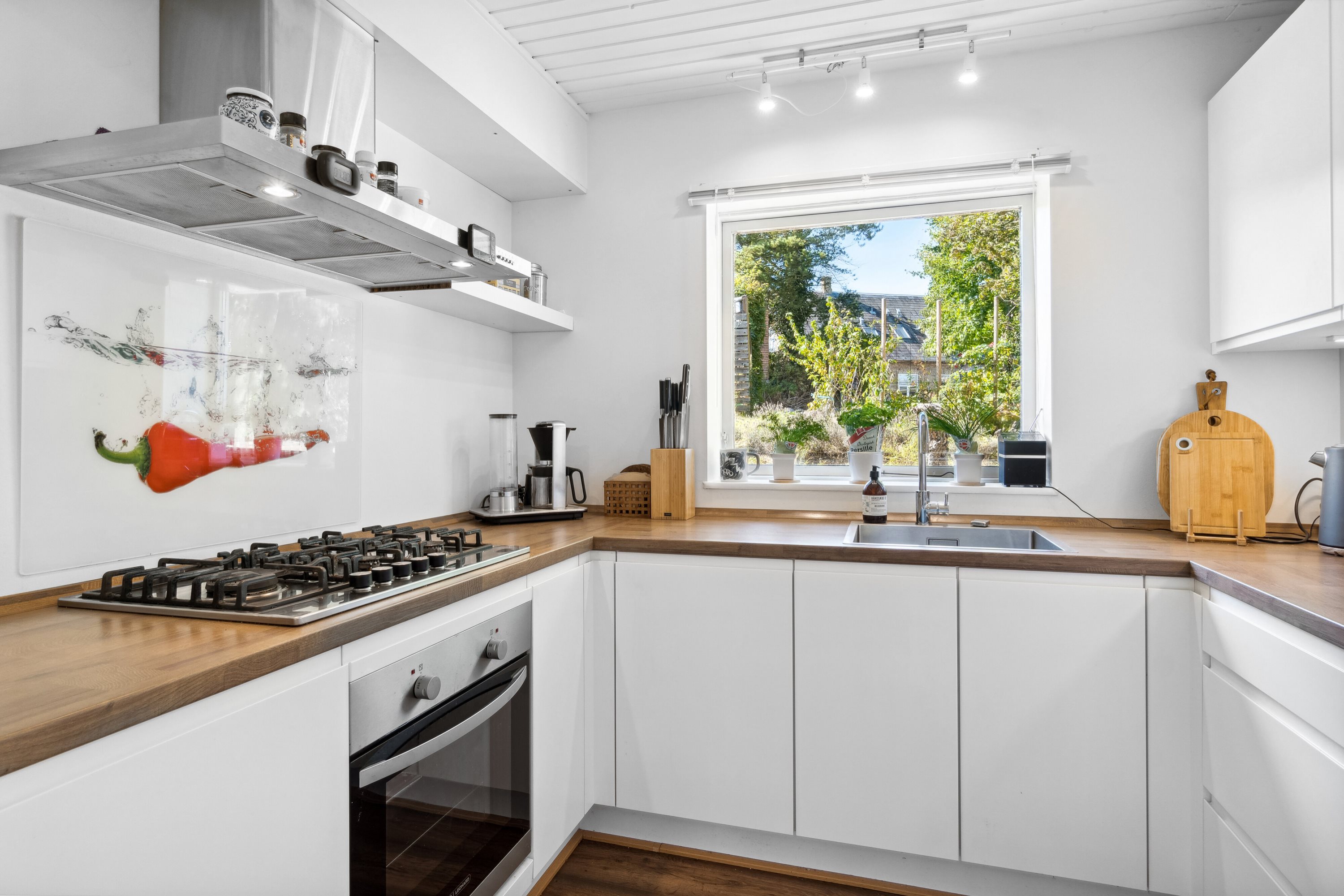 Fremhævet køkken billede i fuldskærmstilstand. Billede af Rugvænget 26, 4700 Næstved