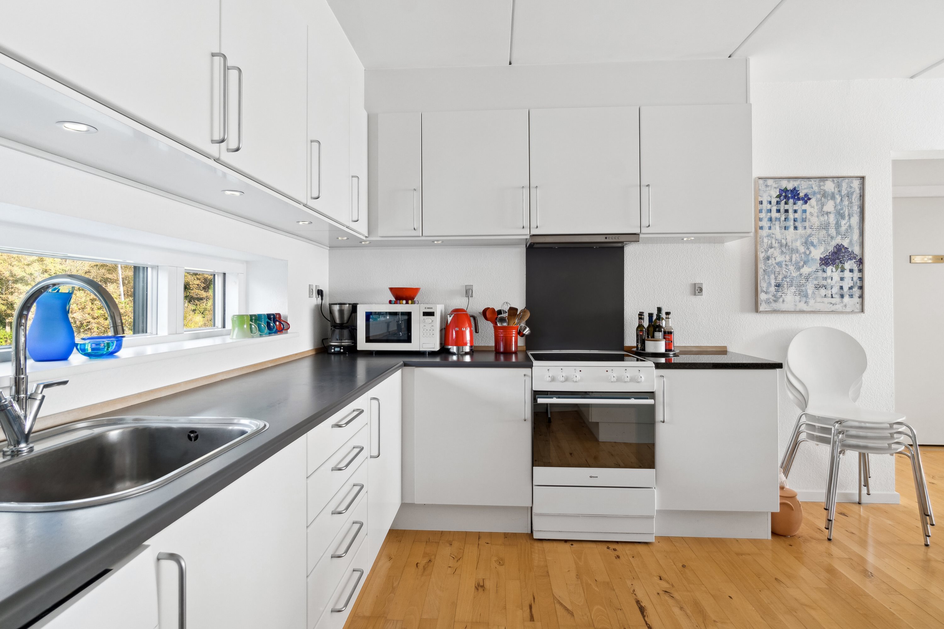 Fremhævet køkken billede i fuldskærmstilstand. Billede af Kystvejen 7B, 1. tv., 4400 Kalundborg